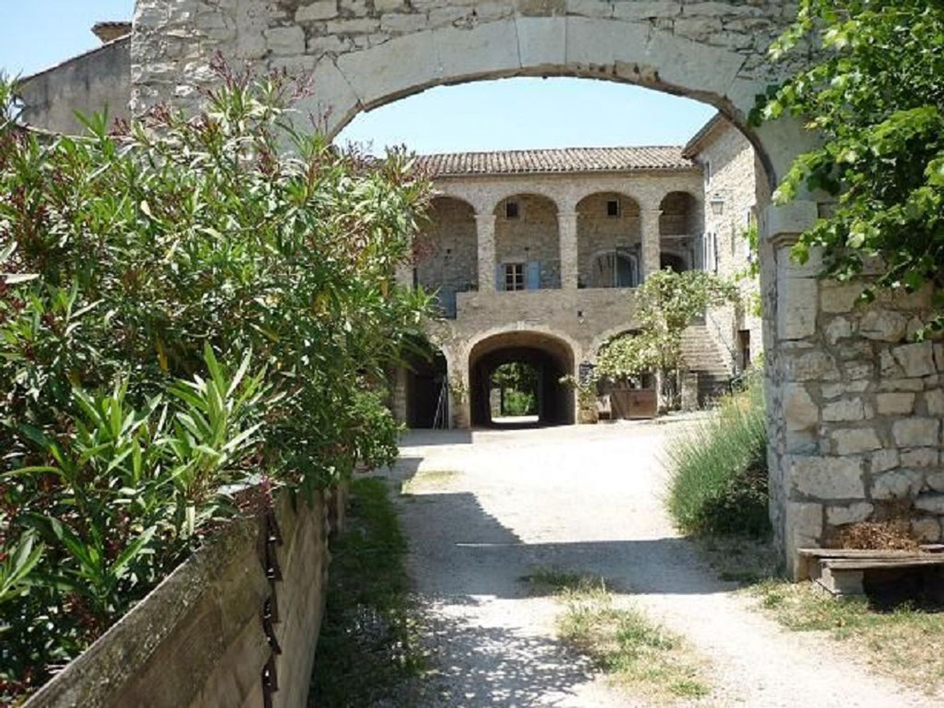 beboelse i Rousson, Languedoc-Roussillon 10098281