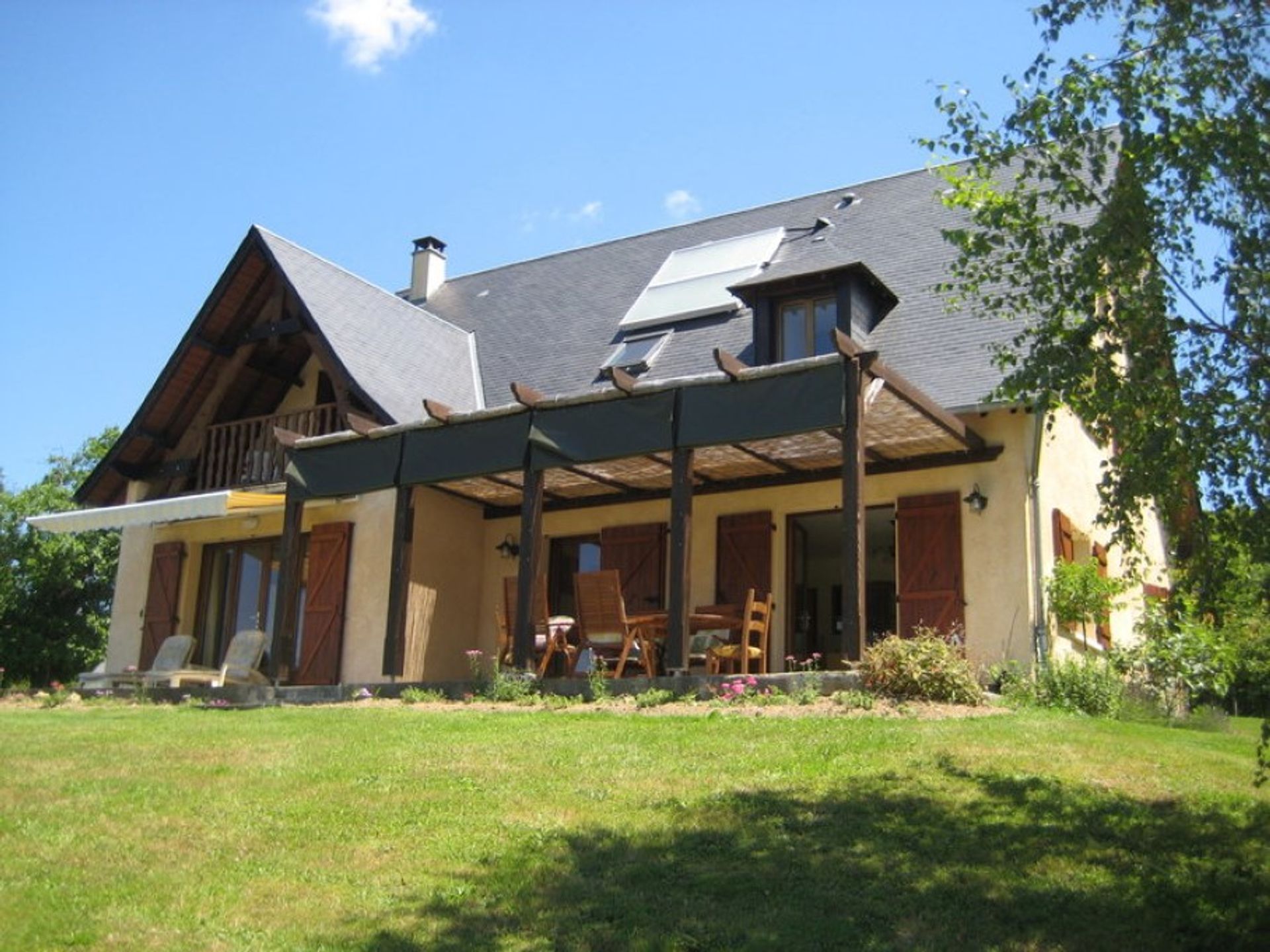 casa en Chamberet, Nouvelle-Aquitaine 10098291