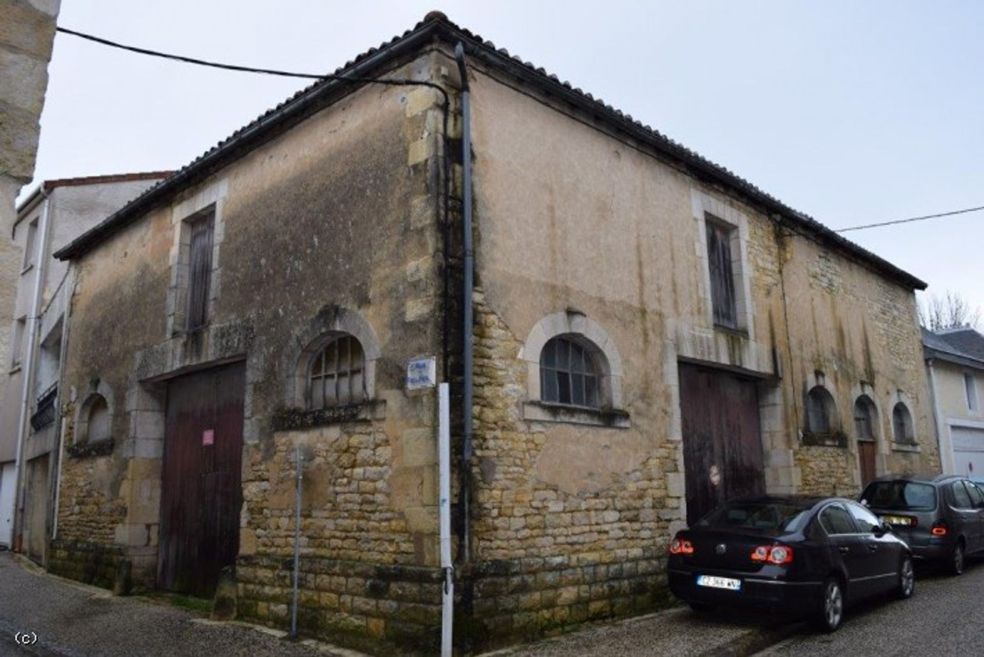 Hus i Ruffec, Poitou-Charentes 10098295