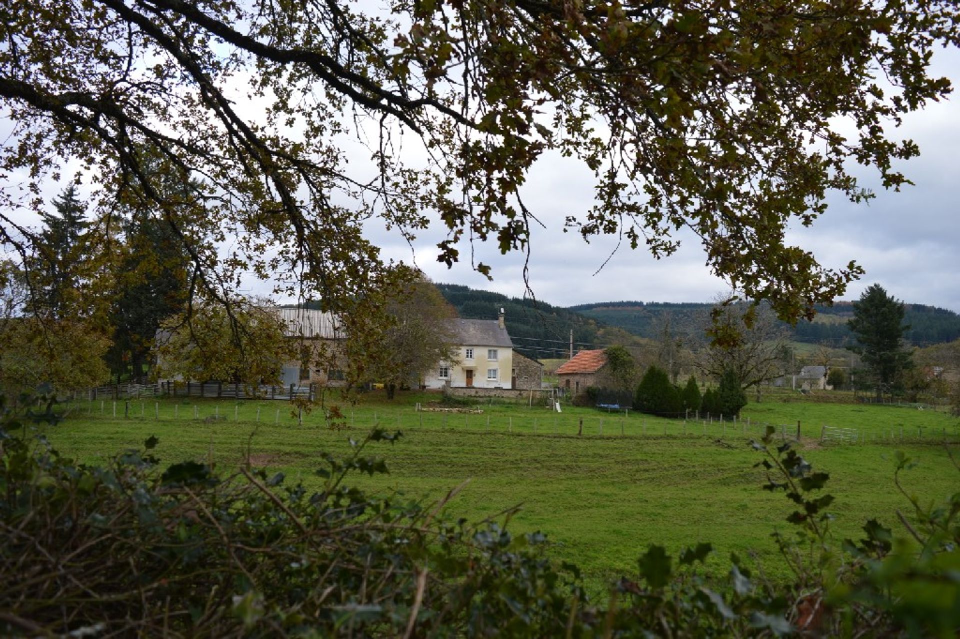 casa en Chamberet, Nouvelle-Aquitaine 10098355