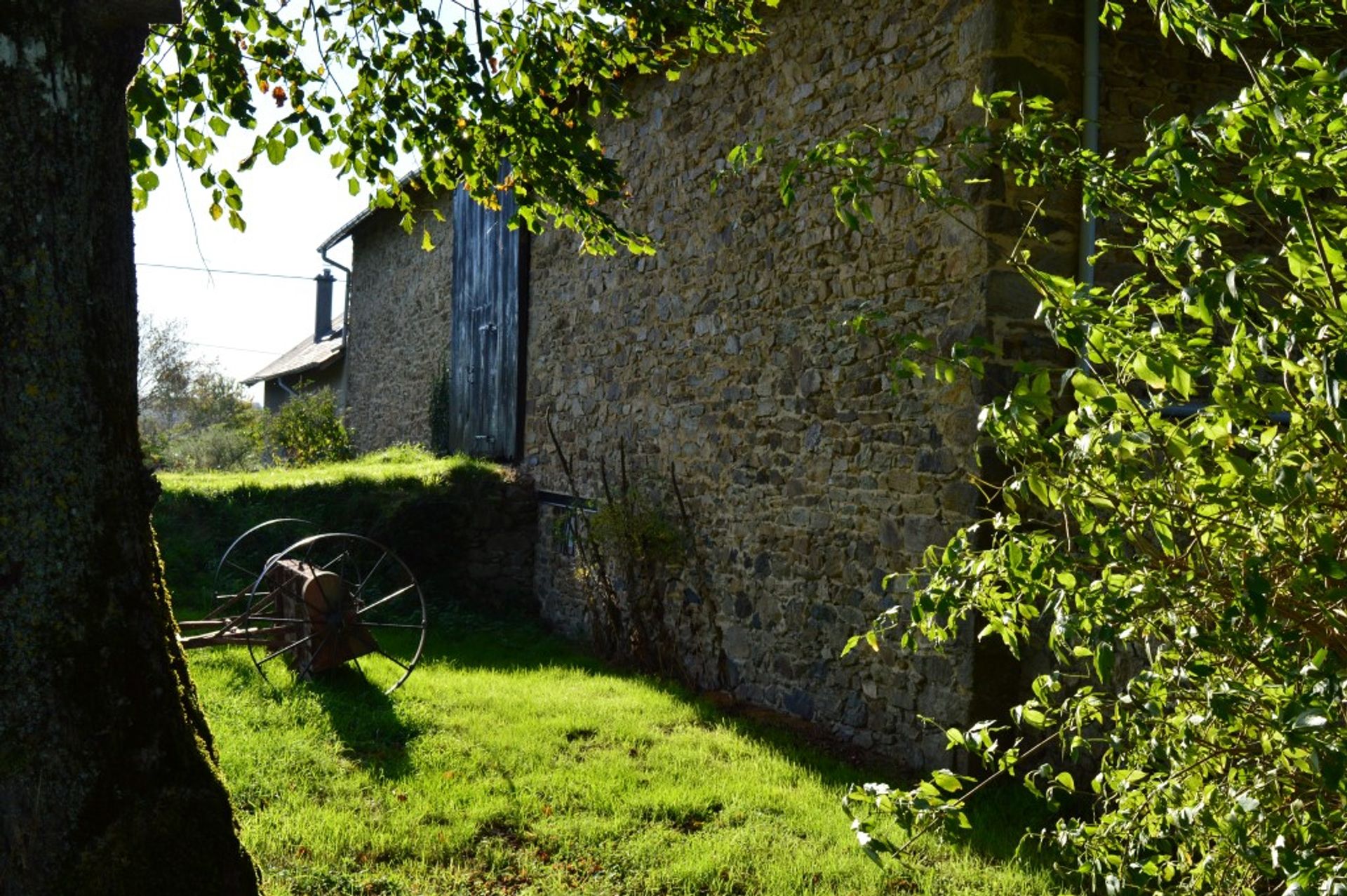 Будинок в La Croisille-sur-Briance, Nouvelle-Aquitaine 10098379