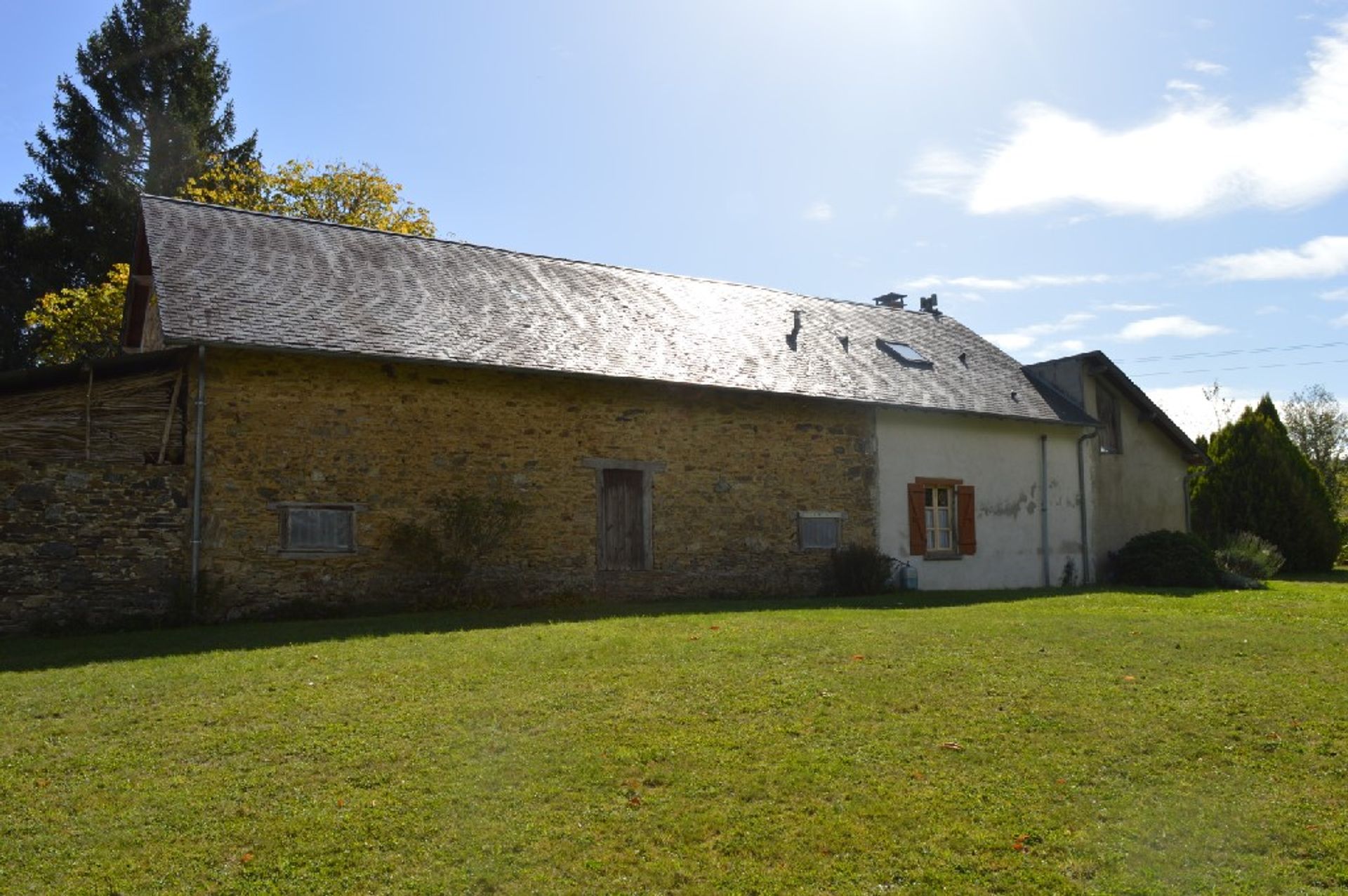 بيت في La Croisille-sur-Briance, Limousin 10098384