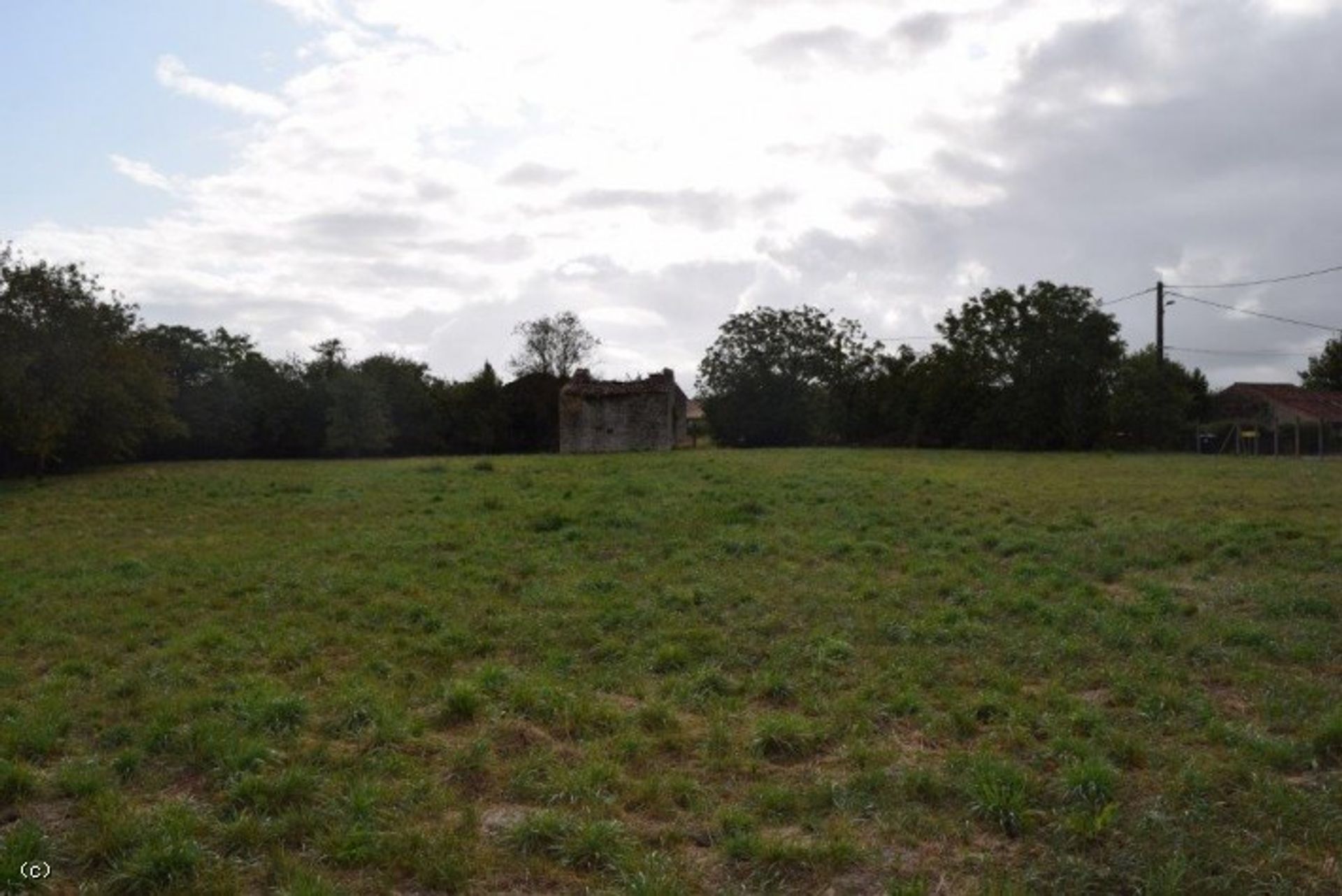 Land in Tuzie, Poitou-Charentes 10098397