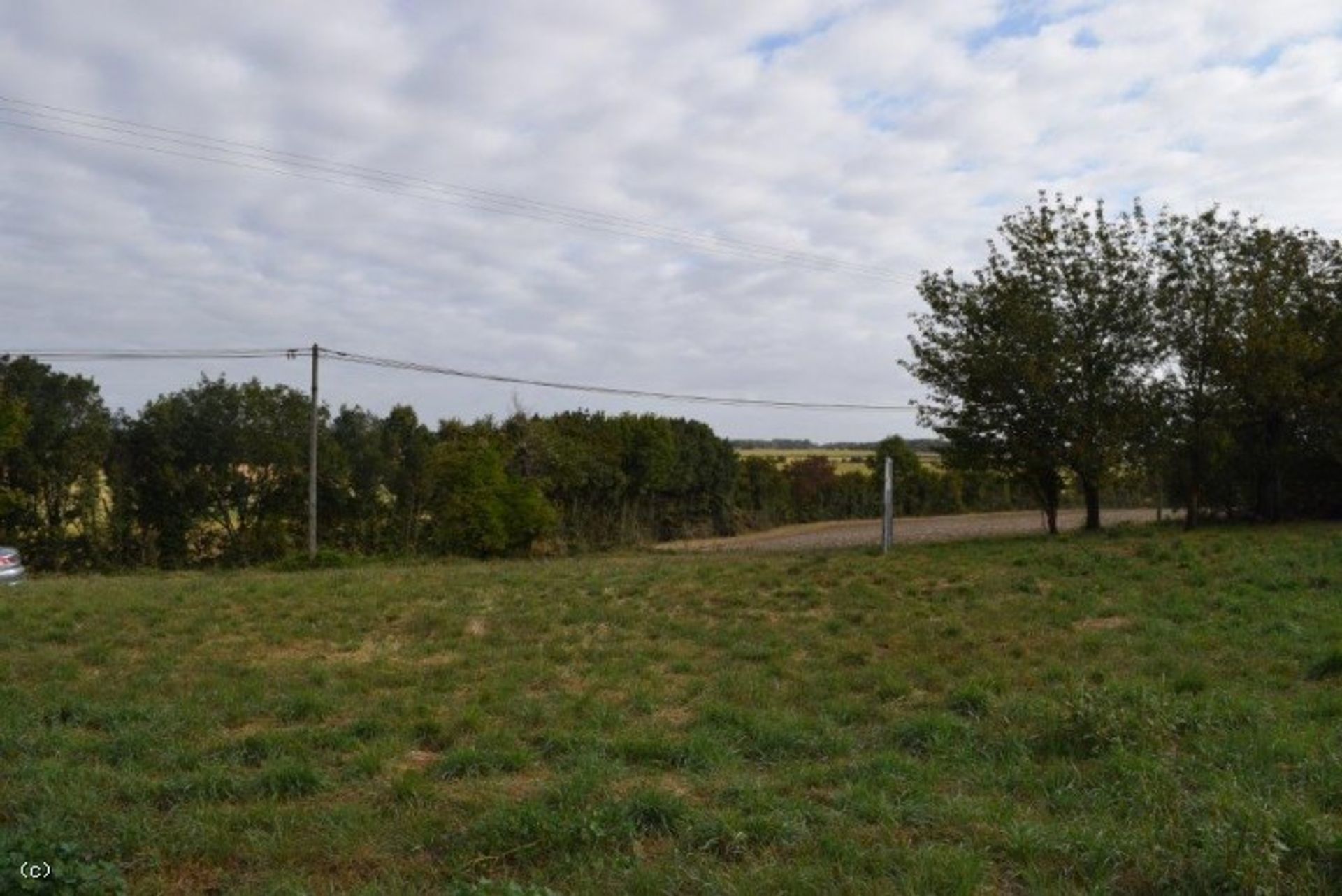 Land in Tuzie, Poitou-Charentes 10098397