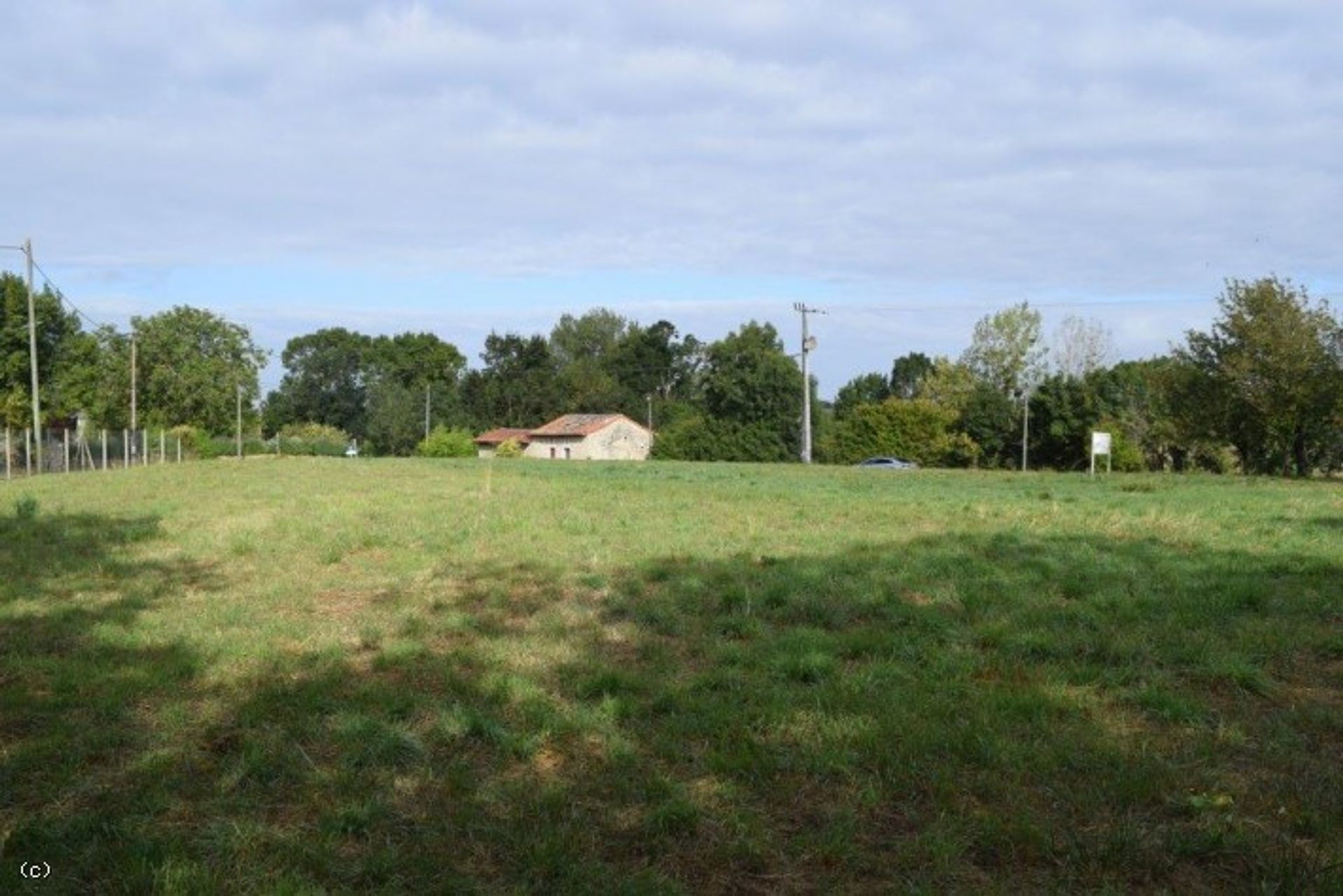 Land in Tuzie, Poitou-Charentes 10098397