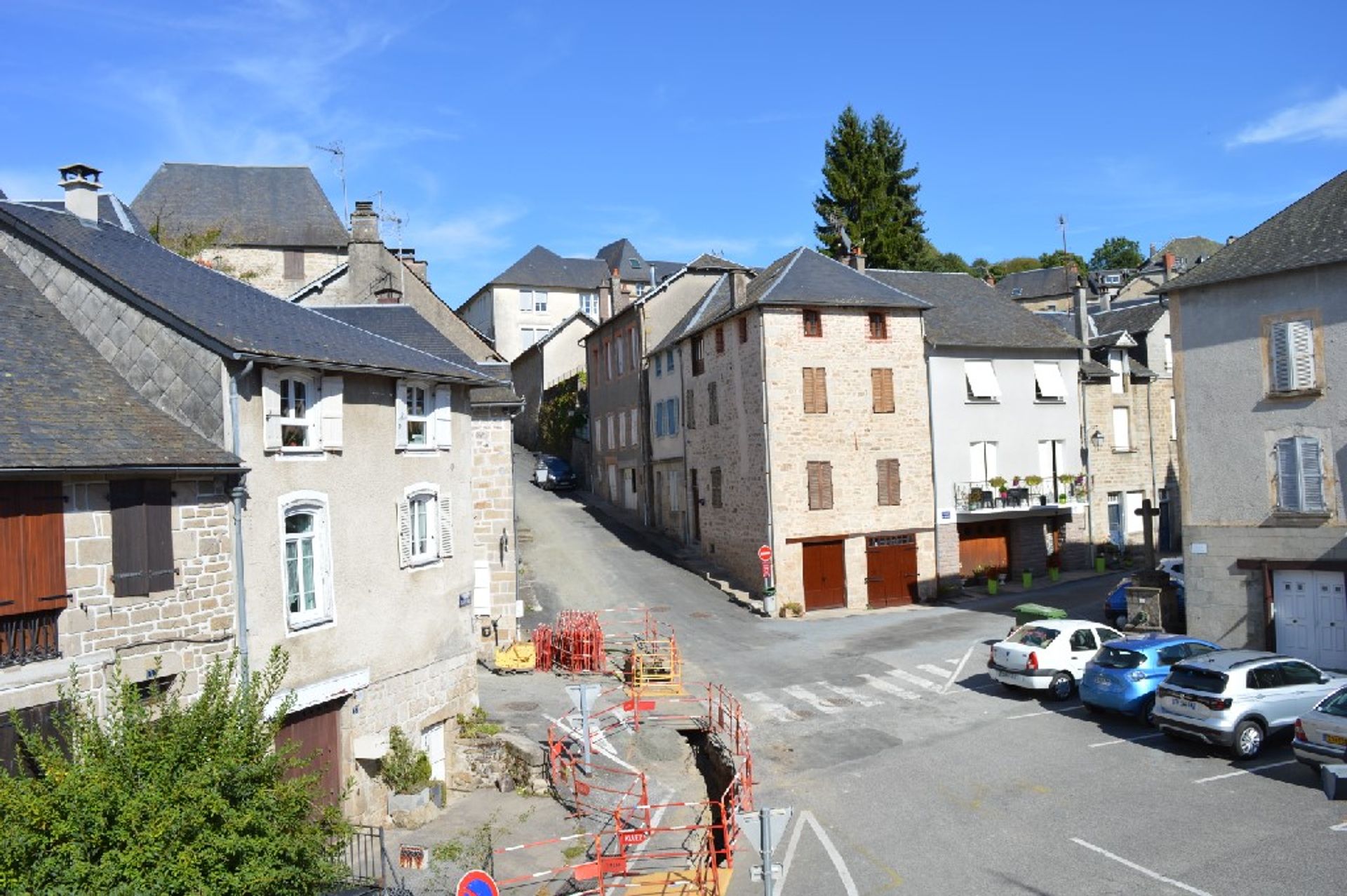 loger dans Treignac, Limousin 10098405