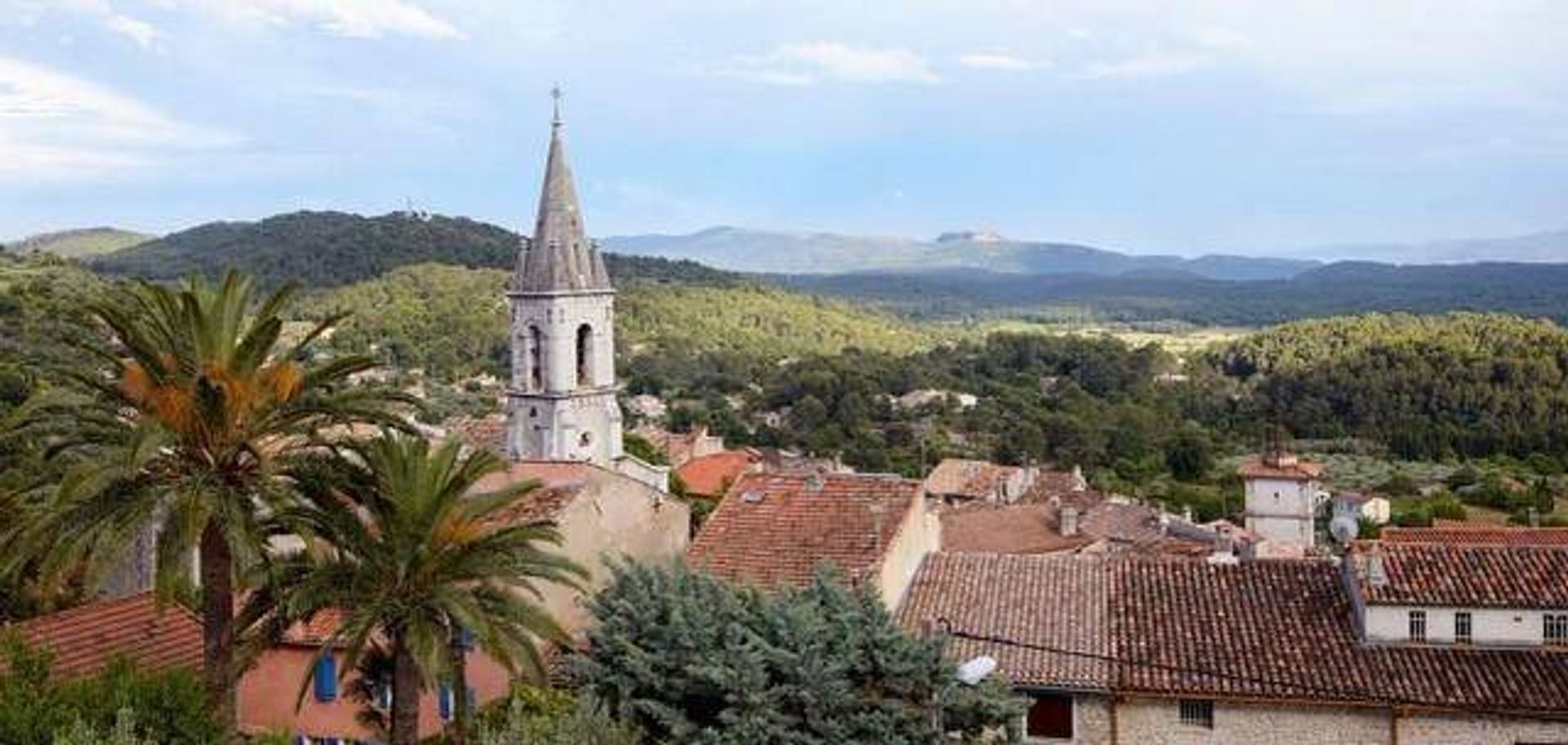 집 에 Callas, Provence-Alpes-Cote d'Azur 10098410