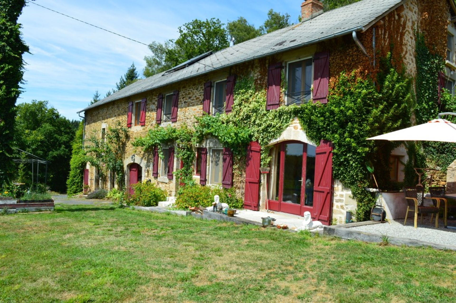 casa en Chamberet, Nouvelle-Aquitaine 10098412