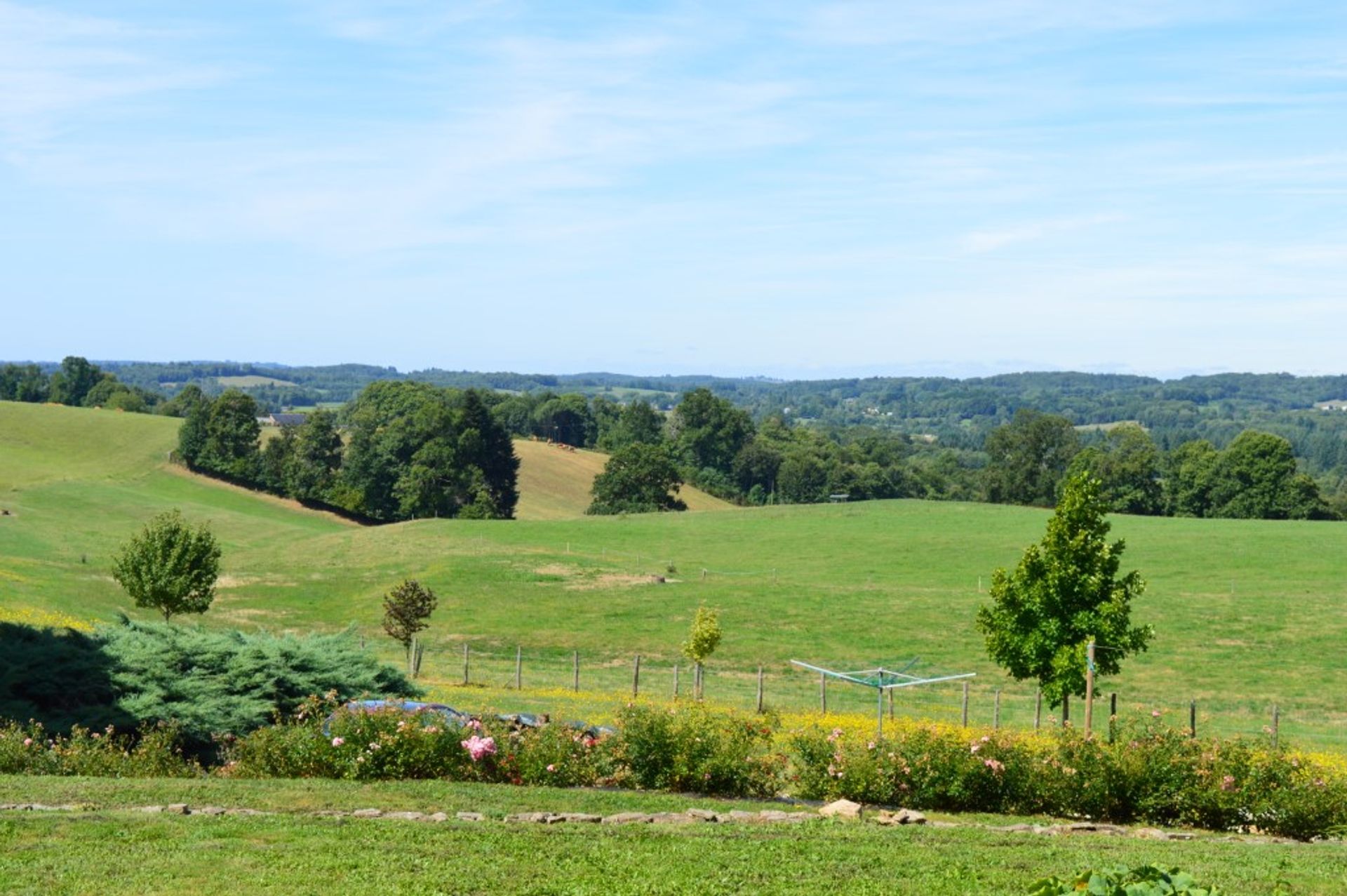 casa en Chamberet, Nouvelle-Aquitaine 10098415