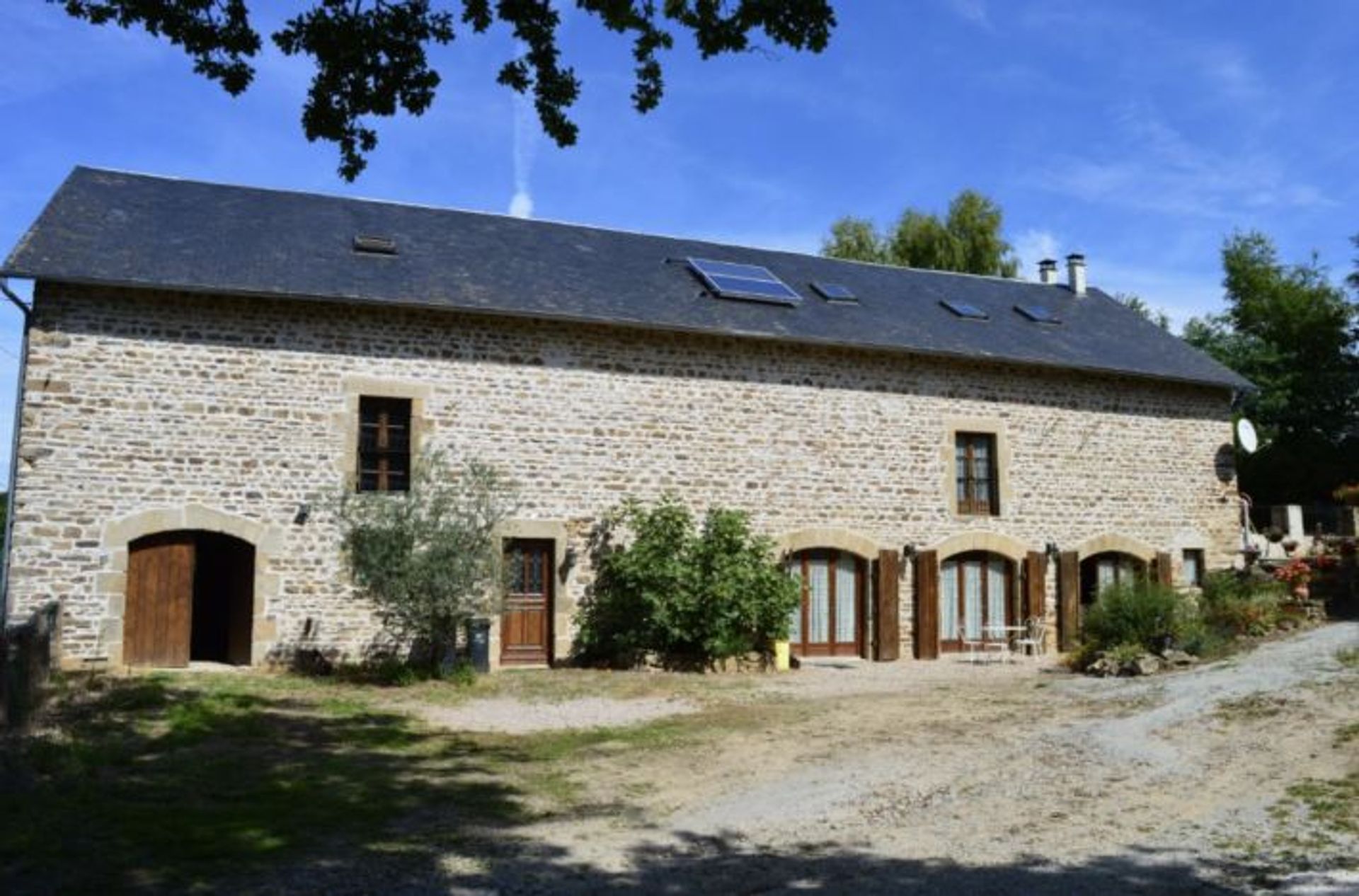 casa en Chamberet, Nouvelle-Aquitaine 10098415