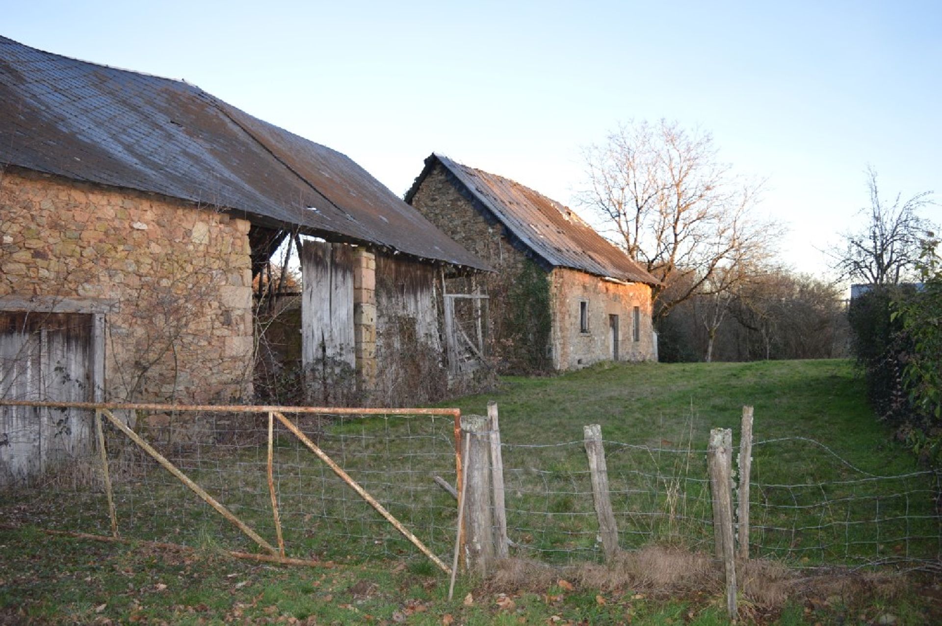 Будинок в Chamberet, Limousin 10098428