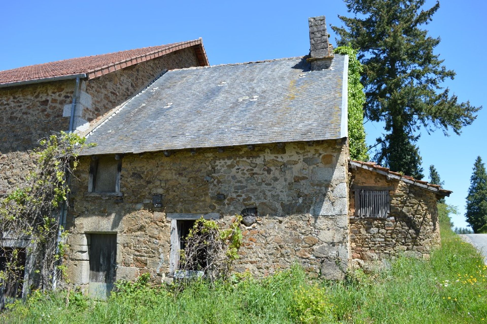 Hus i Bujaleuf, Nouvelle-Aquitaine 10098429