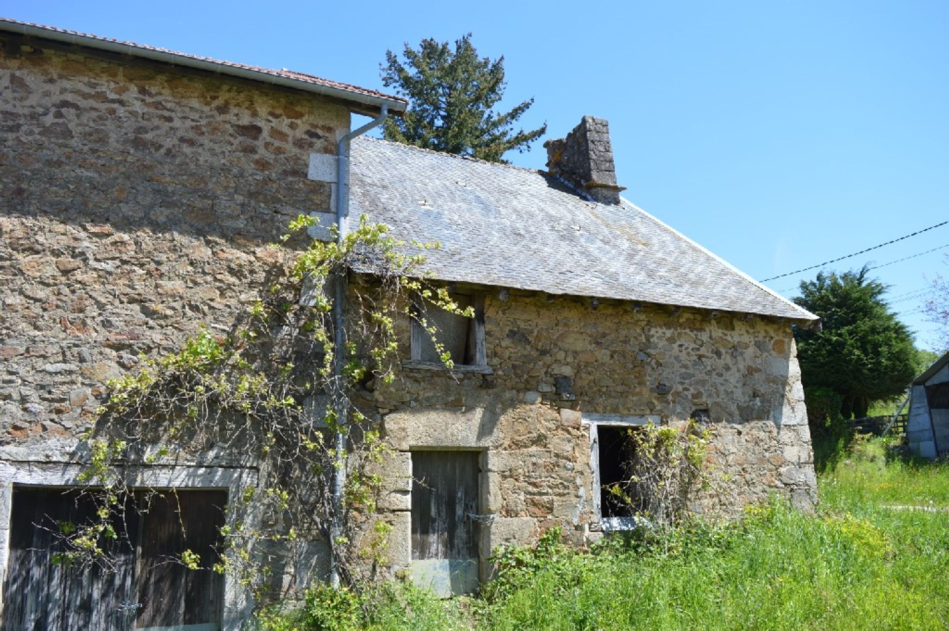 loger dans Bujaleuf, Limousin 10098429