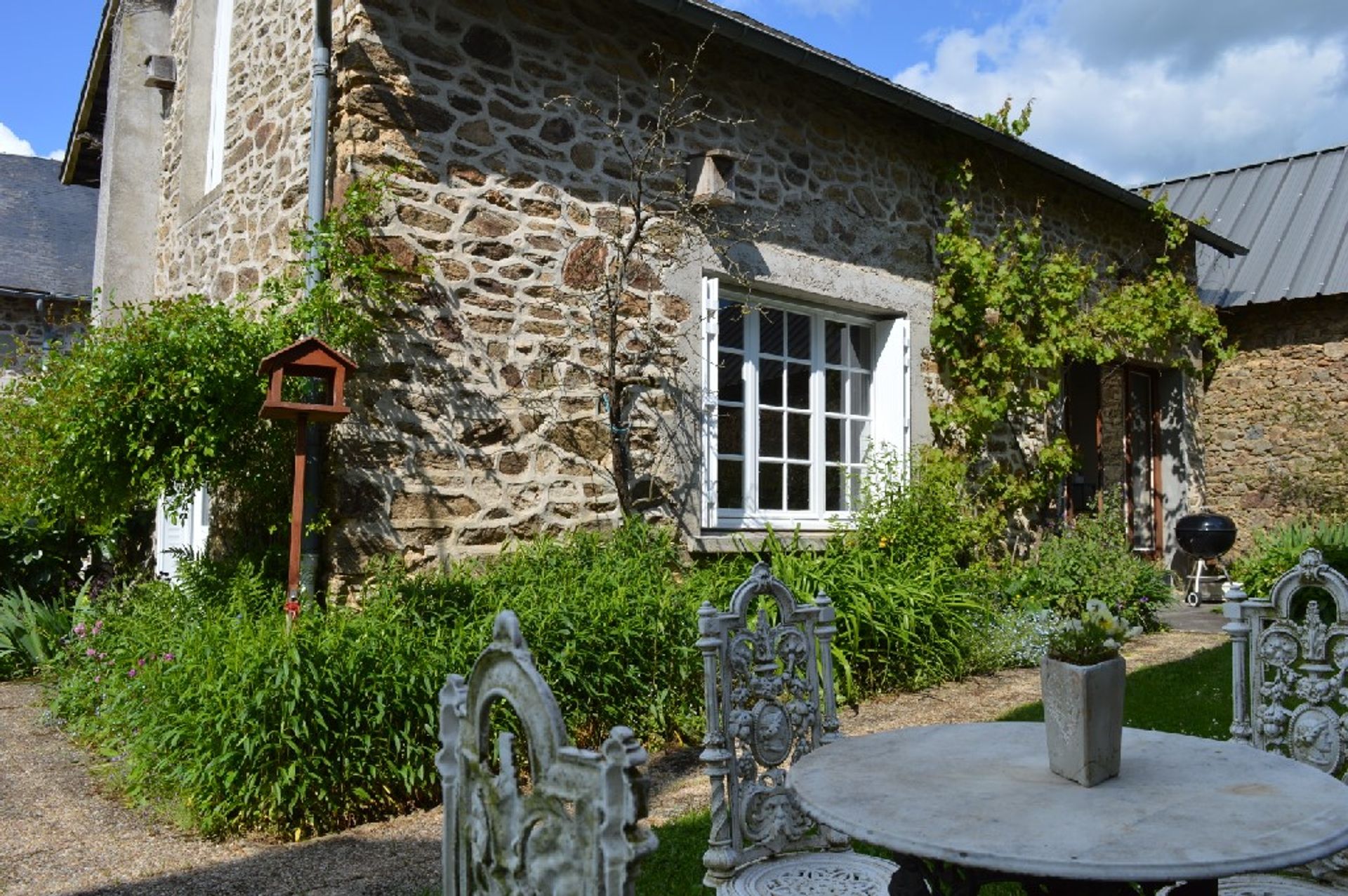 Будинок в La Croisille-sur-Briance, Limousin 10098439