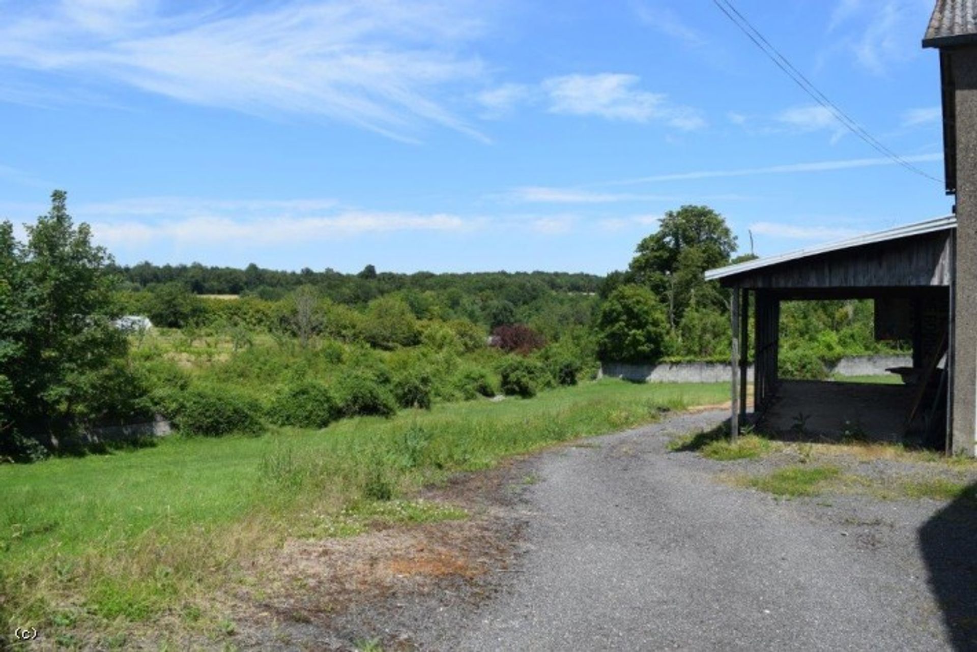 жилой дом в Verteuil-sur-Charente, Poitou-Charentes 10098444