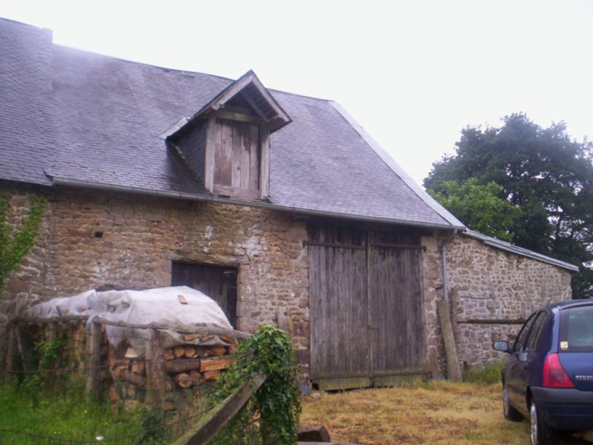 Eigentumswohnung im Ambrieres-les-Vallees, Pays de la Loire 10098466