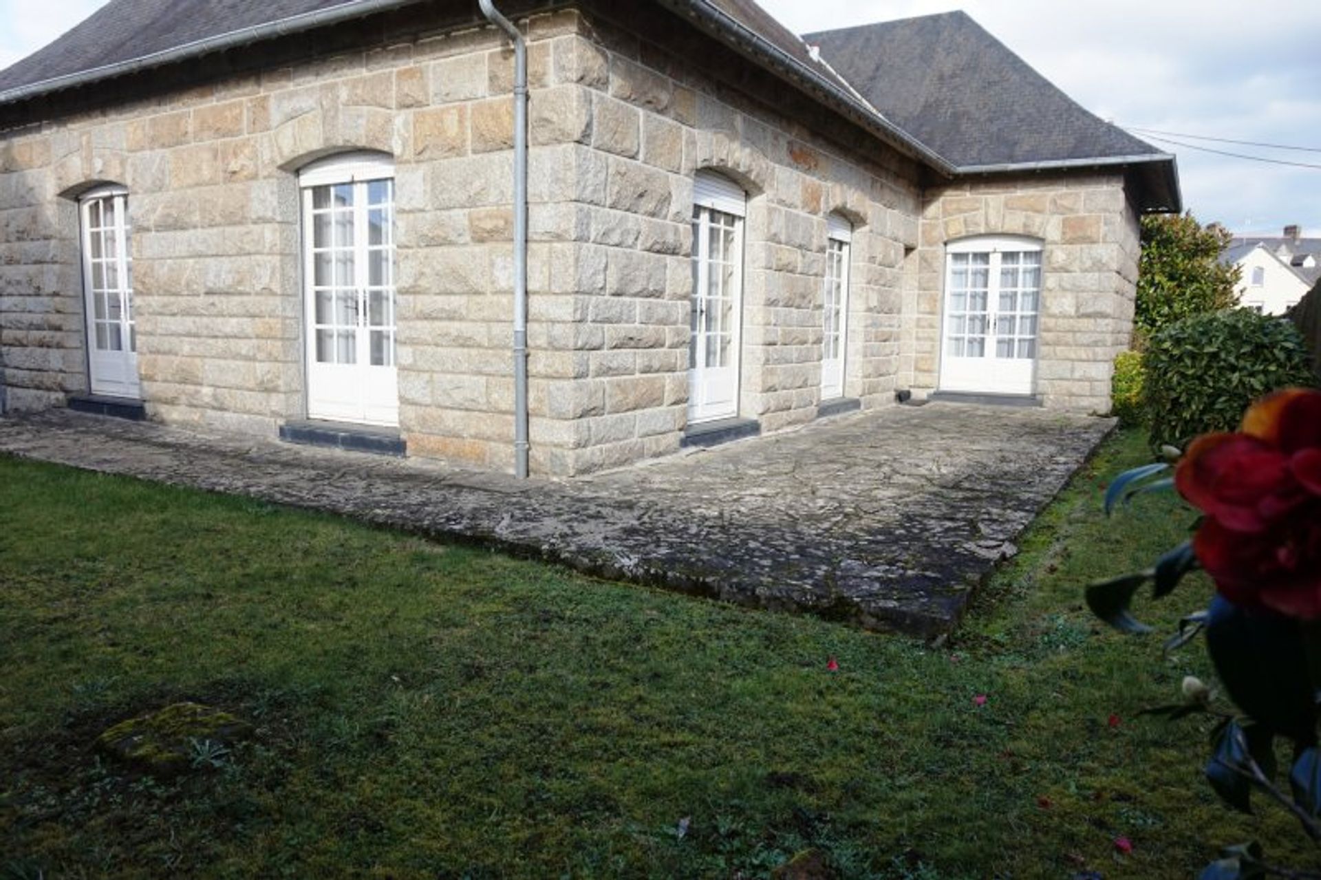 Rumah di Ambrieres-les-Vallees, Pays-de-la-Loire 10098523