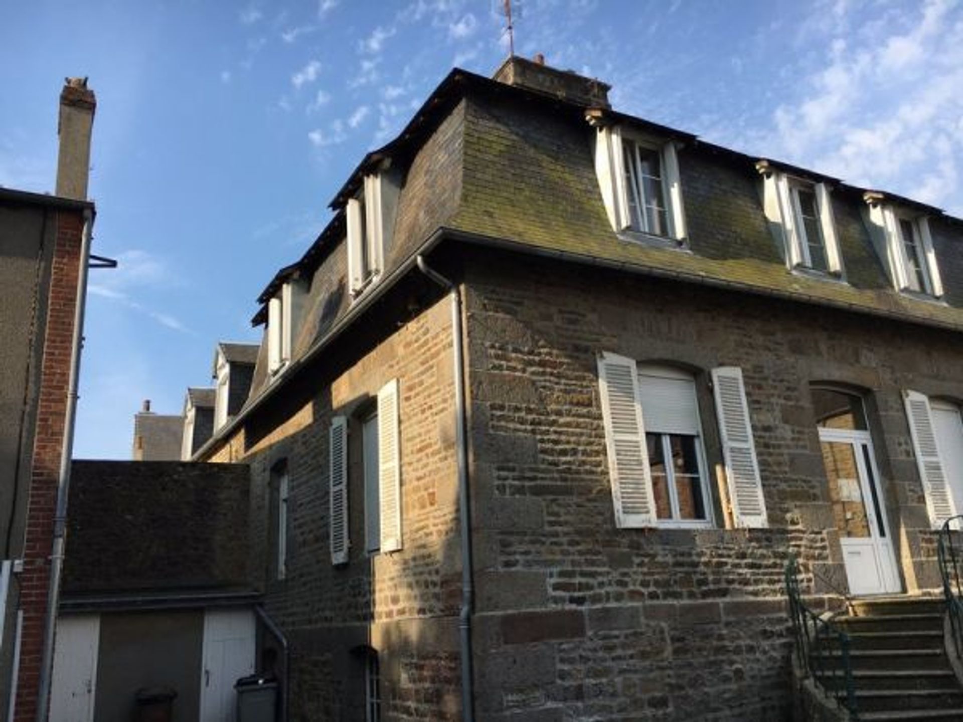 Hus i Villedieu-les-Poeles, Normandie 10098653