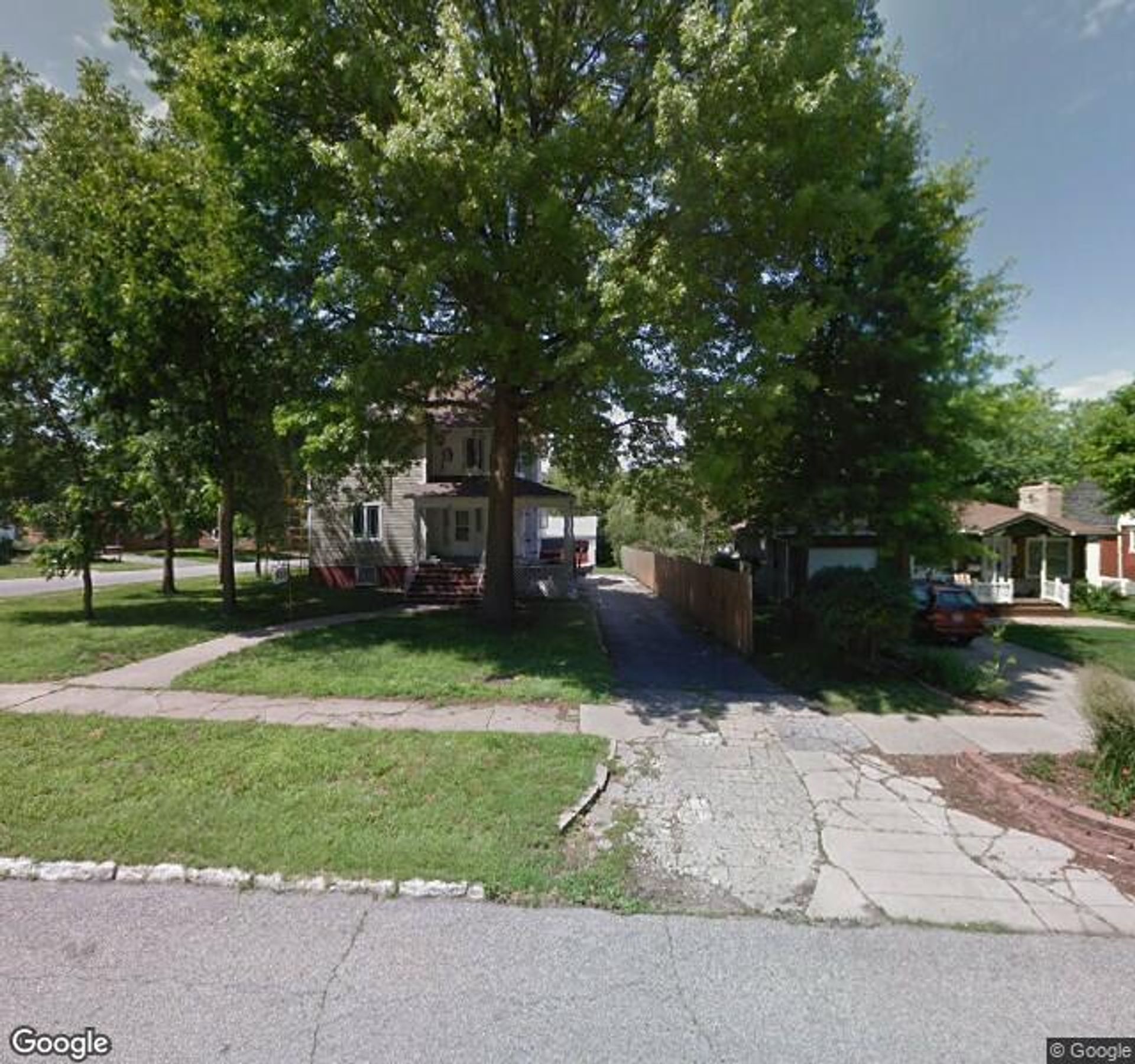 σπίτι σε Μάρσαλ, 512 East Arrow Street 1009867