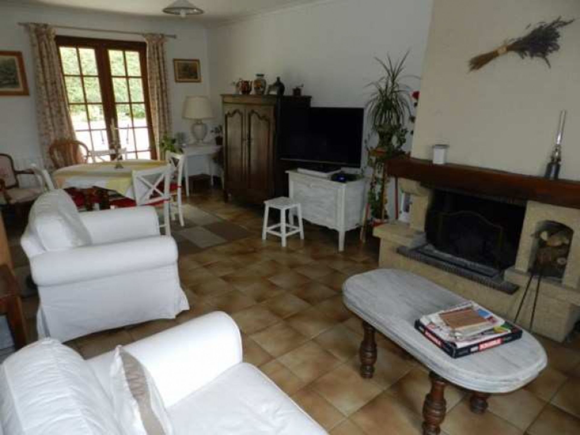 rumah dalam Cormeilles, Normandie 10098769