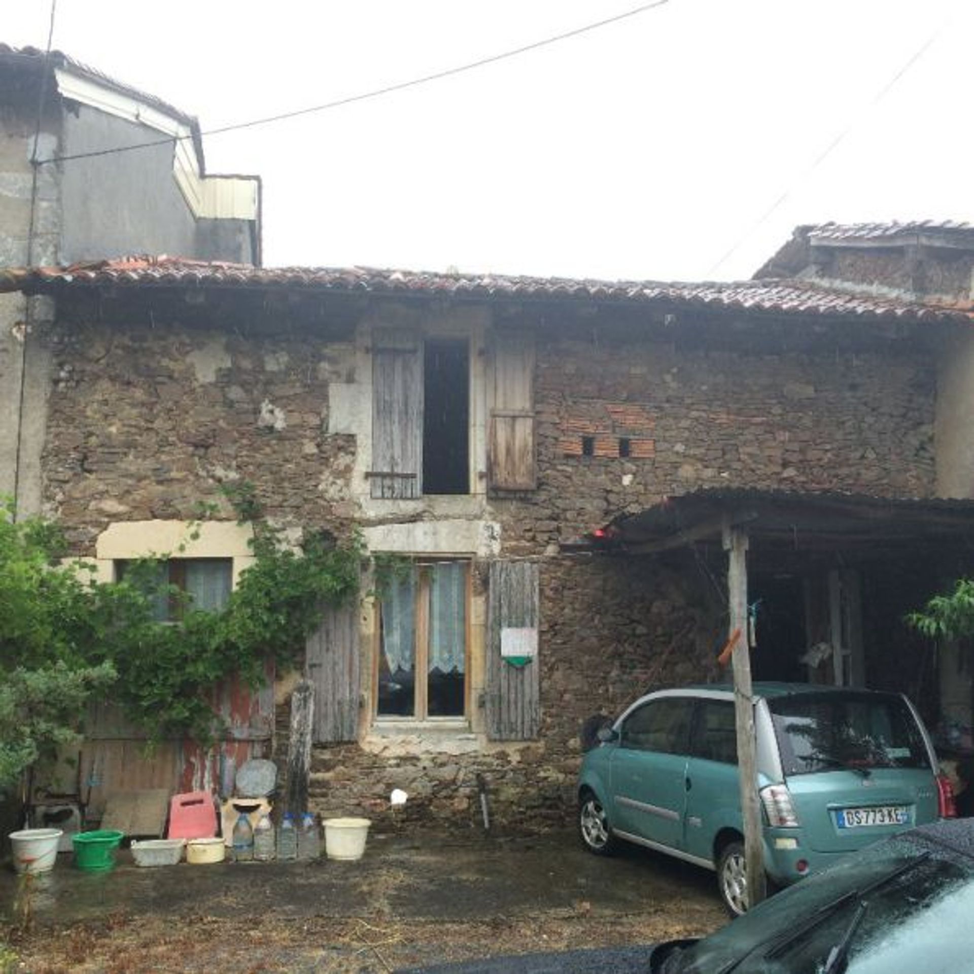 House in La Rochefoucauld, Nouvelle-Aquitaine 10098828