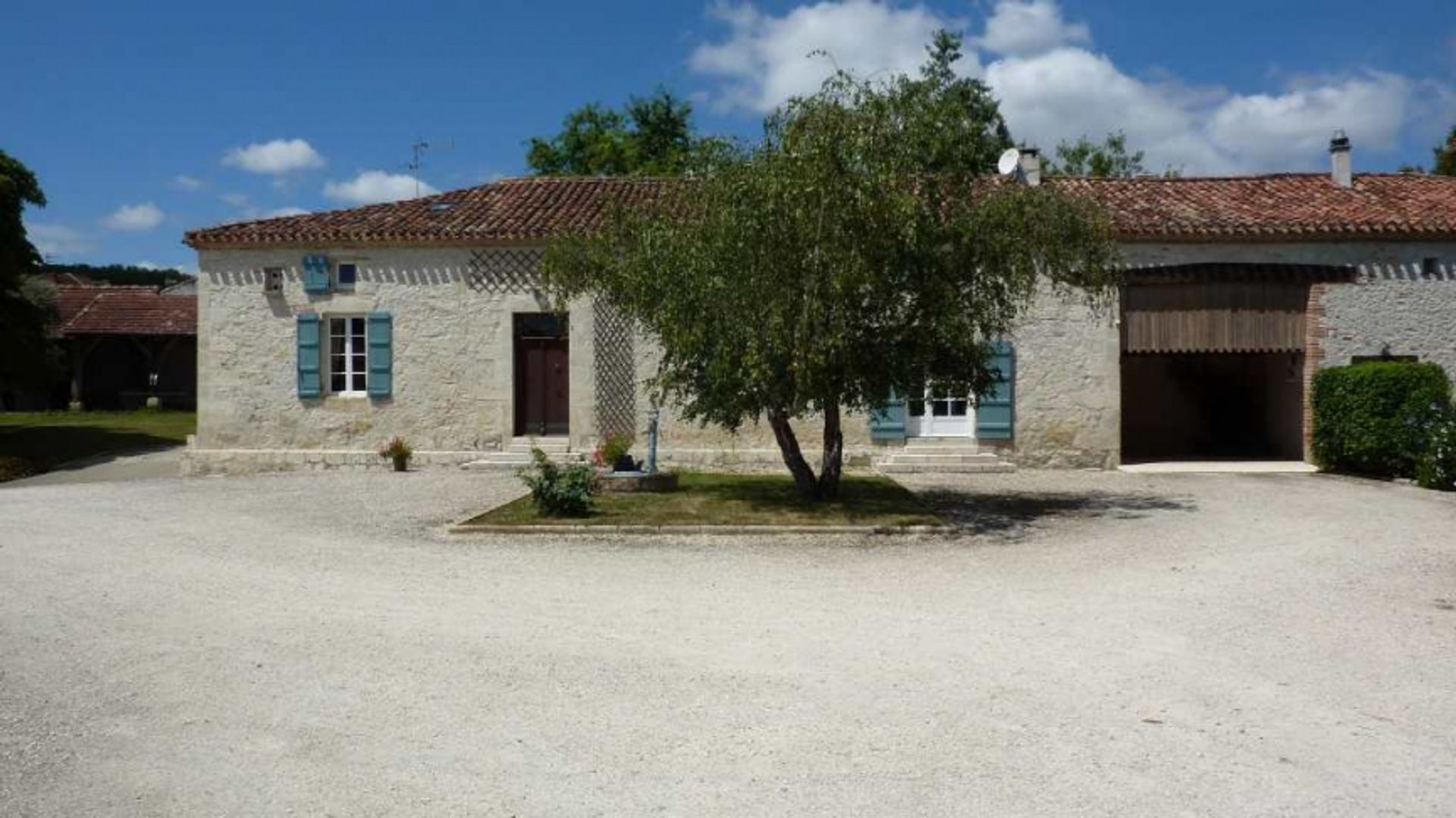 House in Valence, Occitanie 10098830