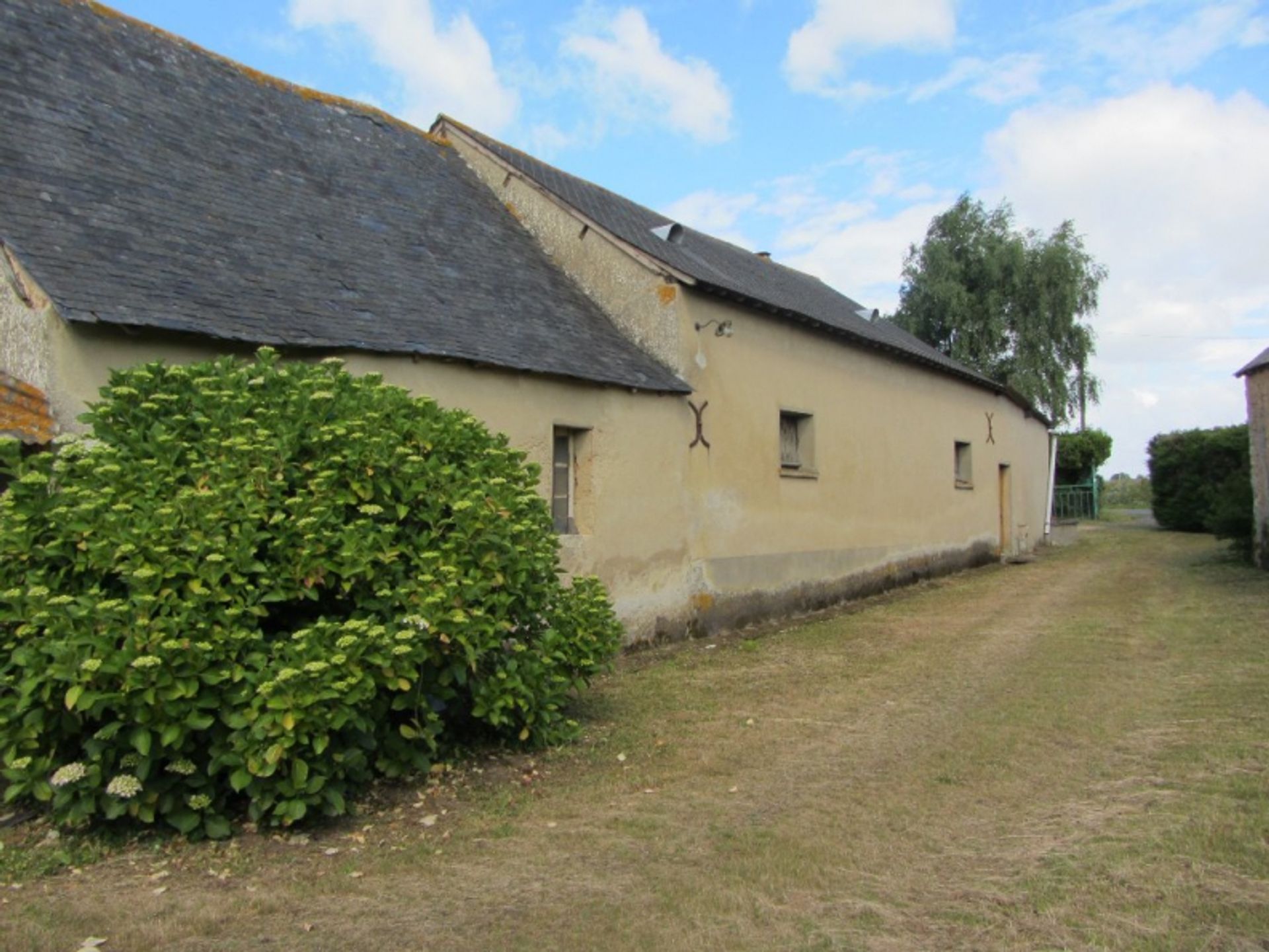 Будинок в Durtal, Pays de la Loire 10098834