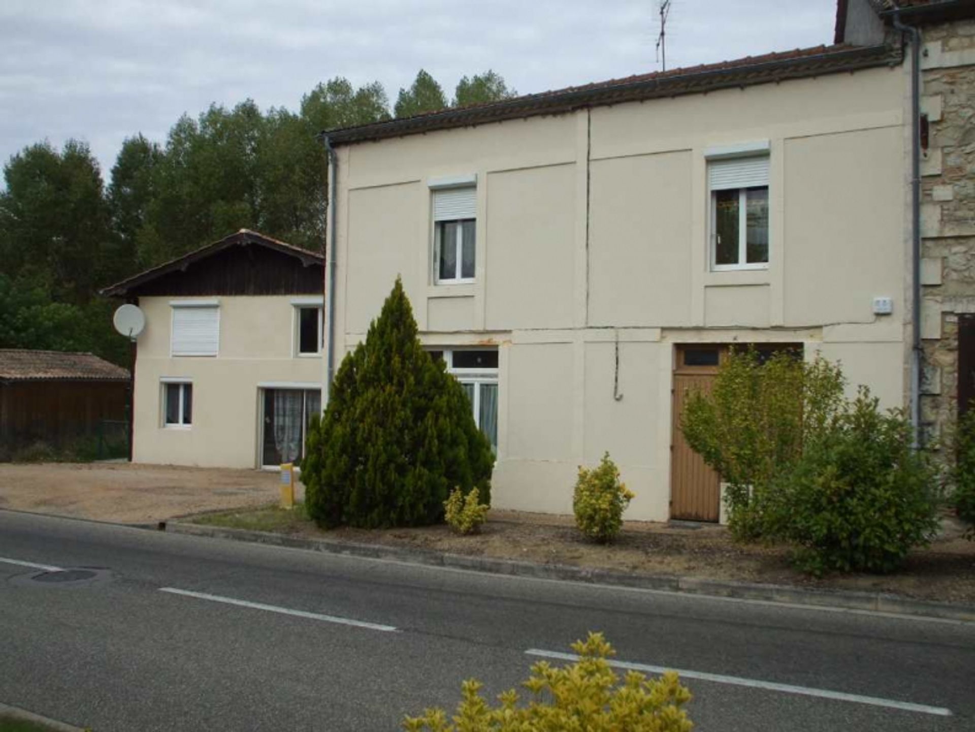 Rumah di Casteljaloux, Nouvelle-Aquitaine 10098850