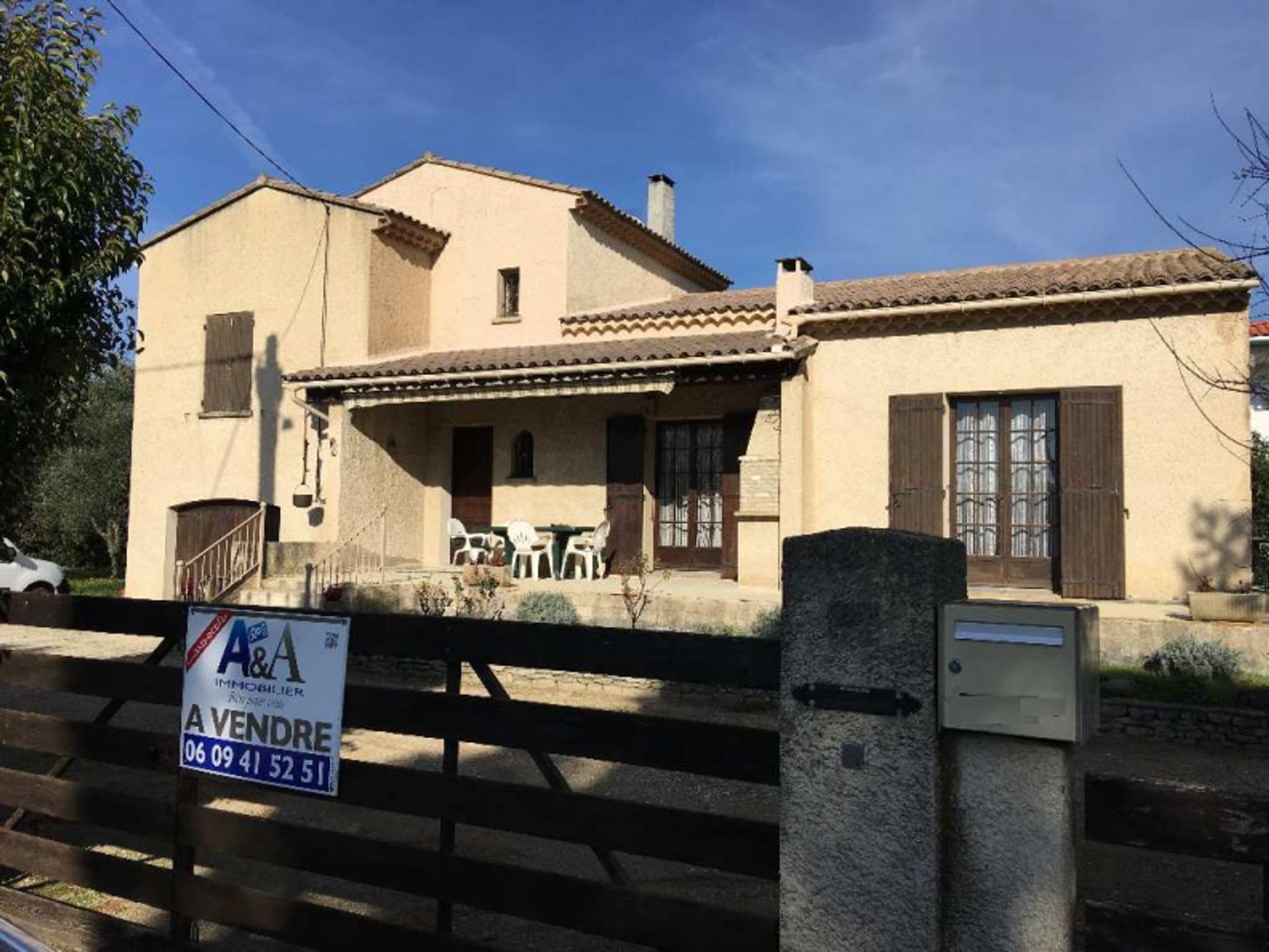 Huis in L'Isle-sur-la-Sorgue, Provence-Alpes-Côte d'Azur 10098876