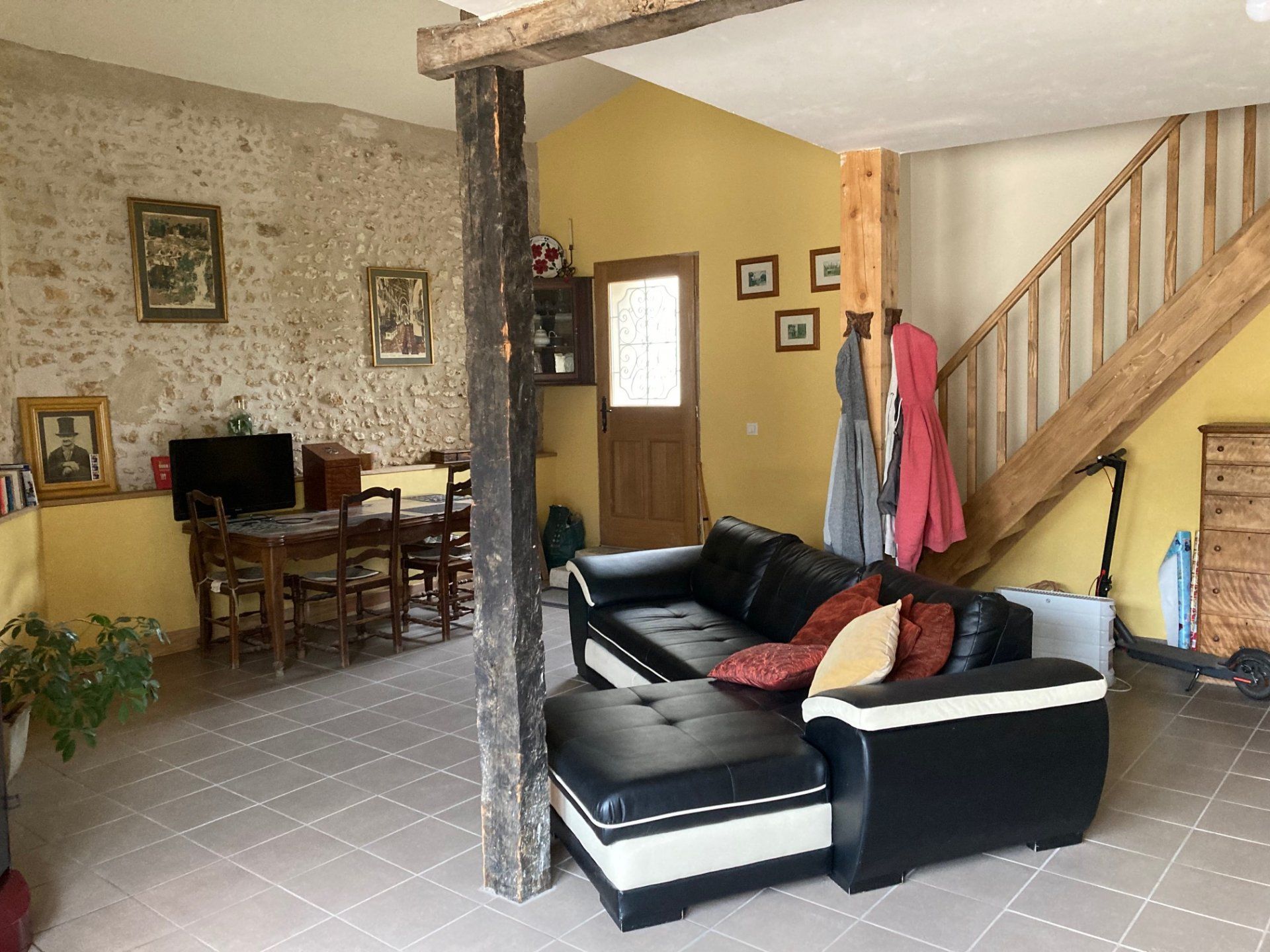 Будинок в Aubeterre-Sur-Dronne, Poitou-Charentes 10099258