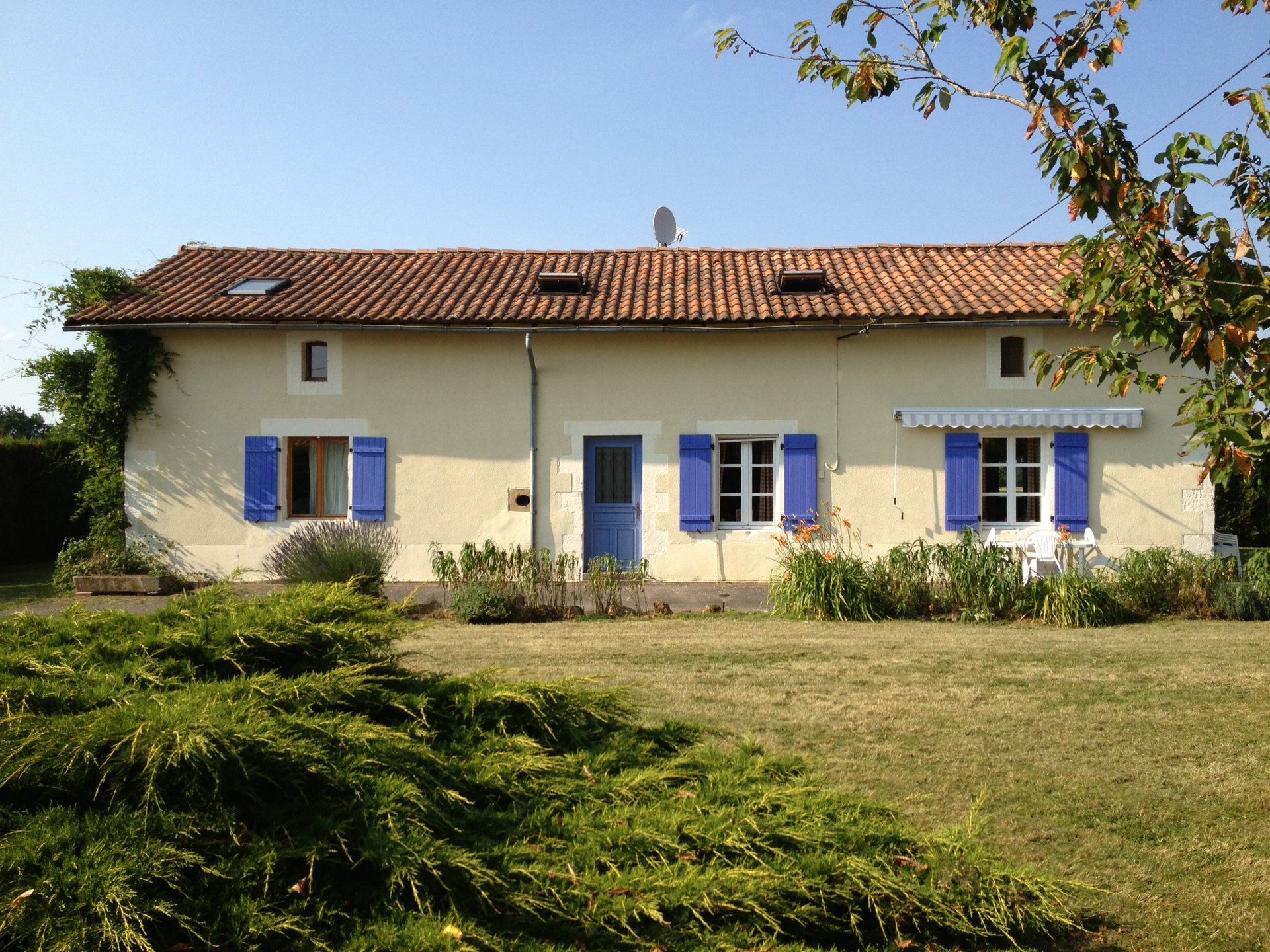 Haus im Confolens, Nouvelle-Aquitaine 10099263