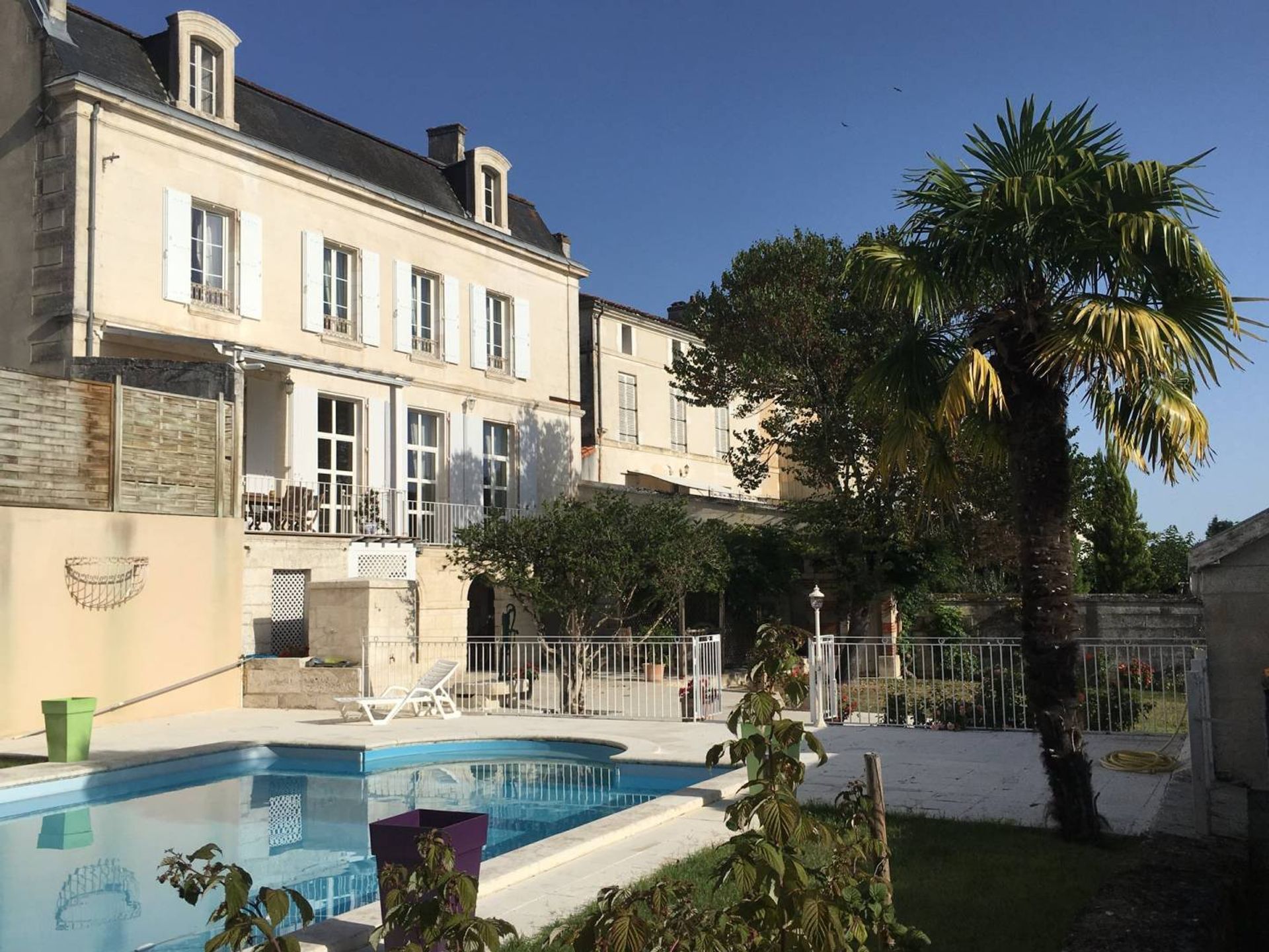 casa en Montmoreau, Nouvelle-Aquitaine 10099302