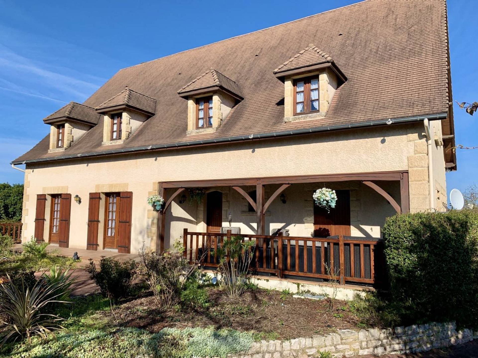 Hus i Chalais, Poitou-Charentes 10099304