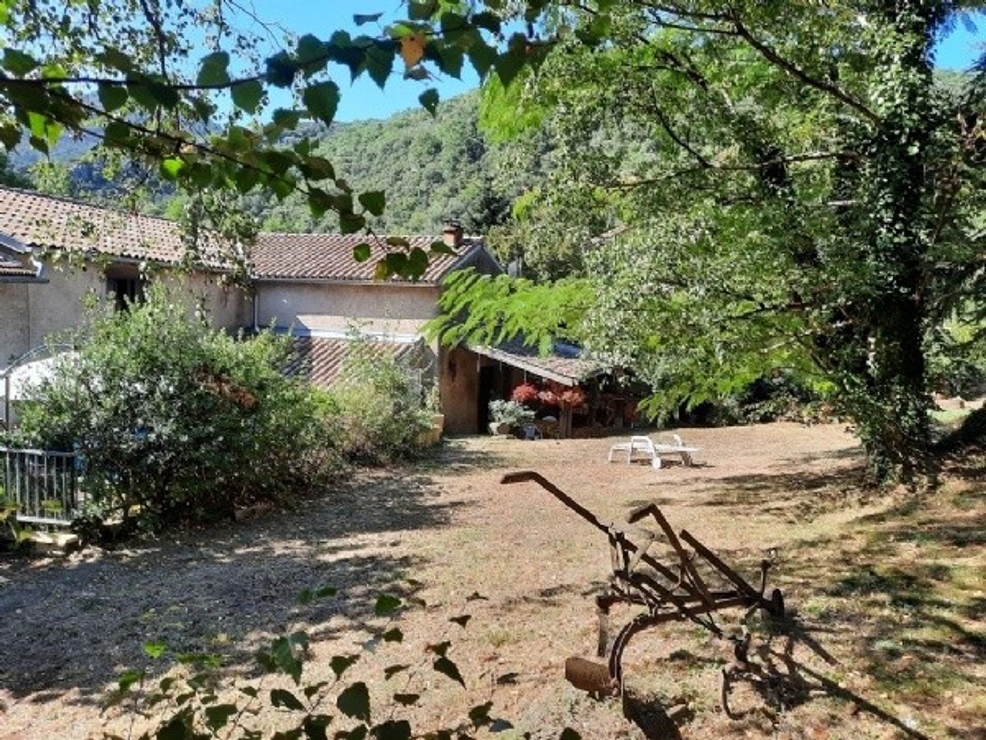 Casa nel Saint-Pons-De-Thomieres, Languedoc-Roussillon 10099759