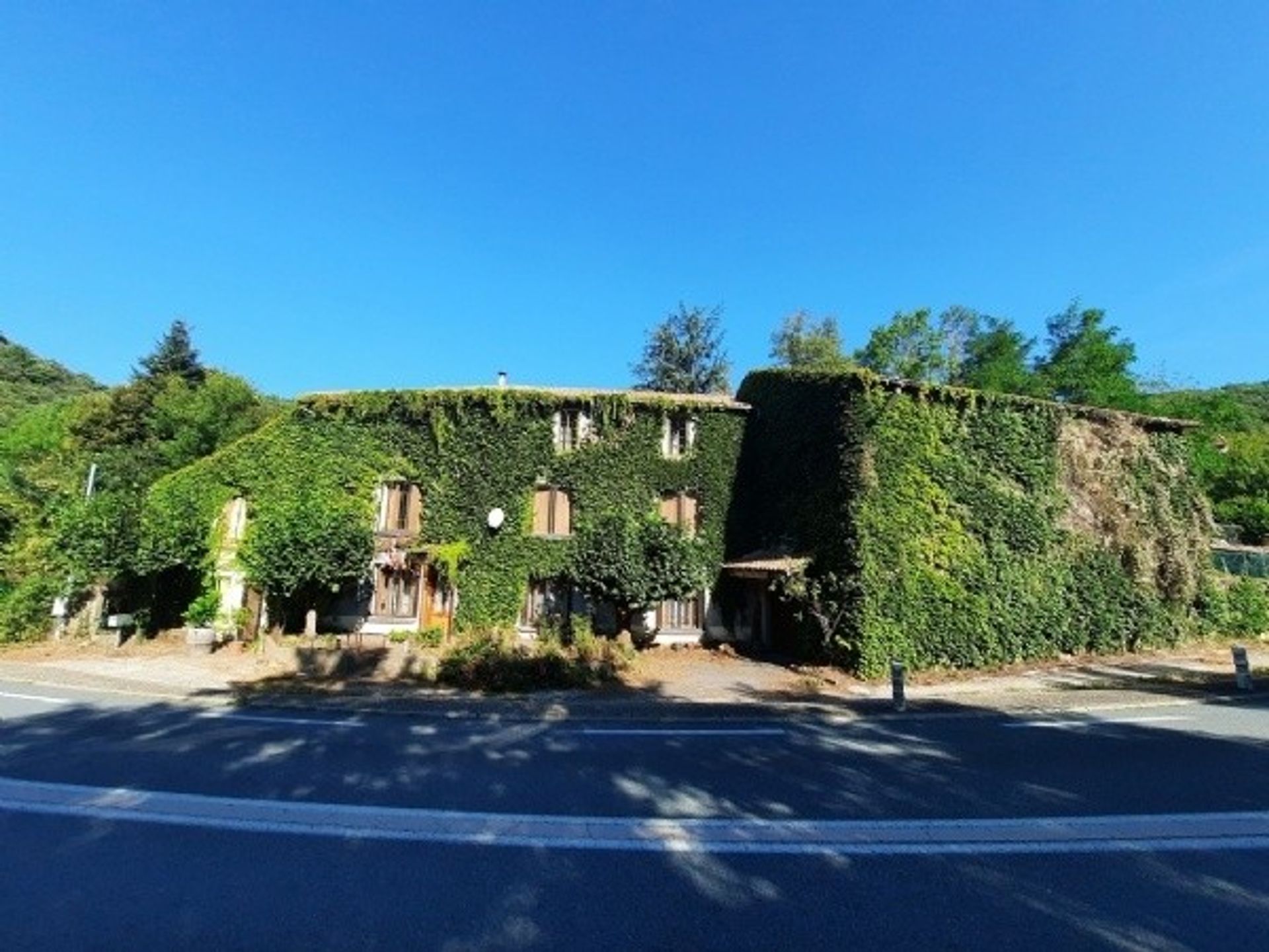 casa en Saint-Pons-De-Thomieres, Languedoc-Roussillon 10099759