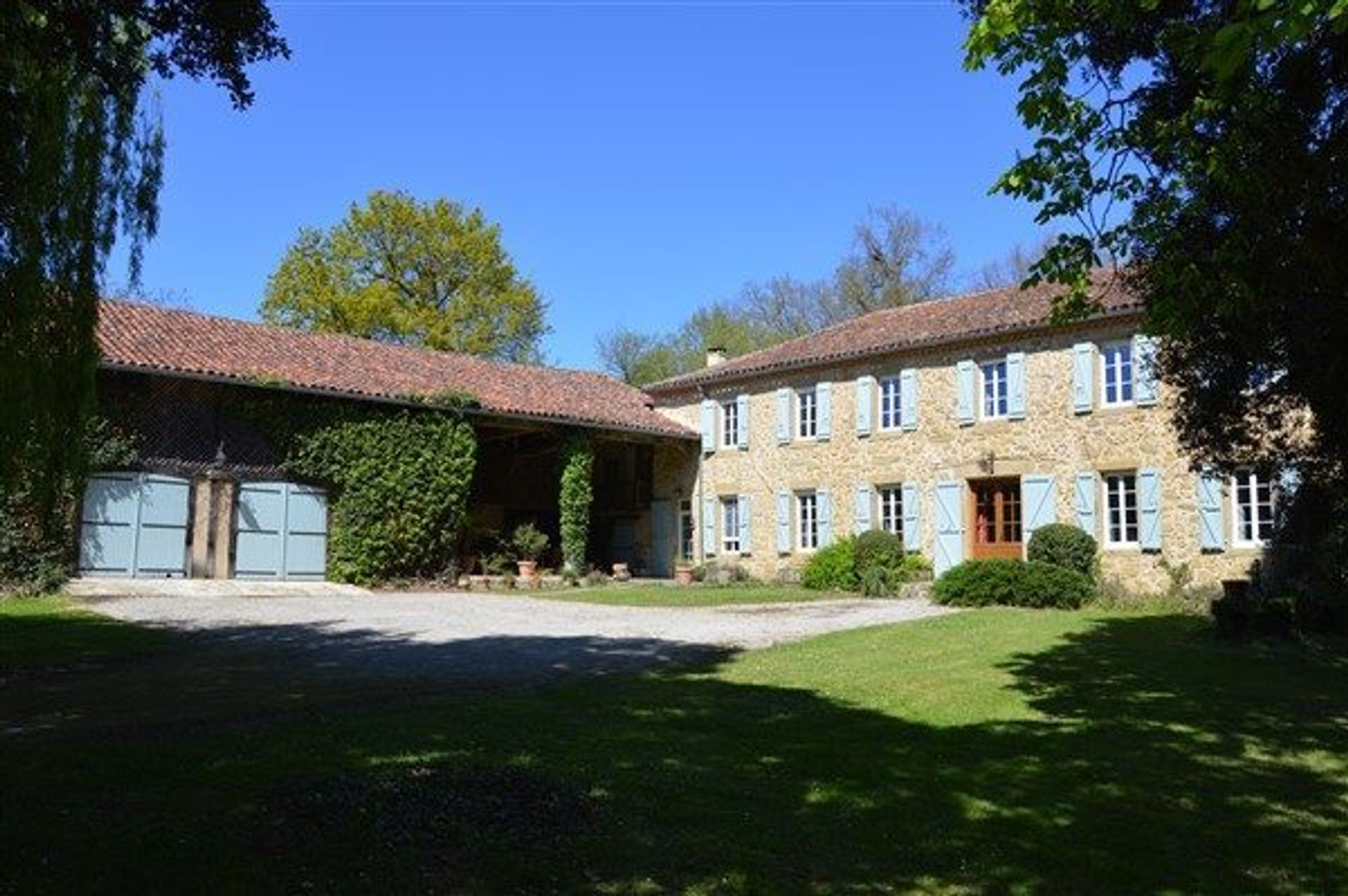 Hus i Masseube, Midi-Pyrenees 10100110