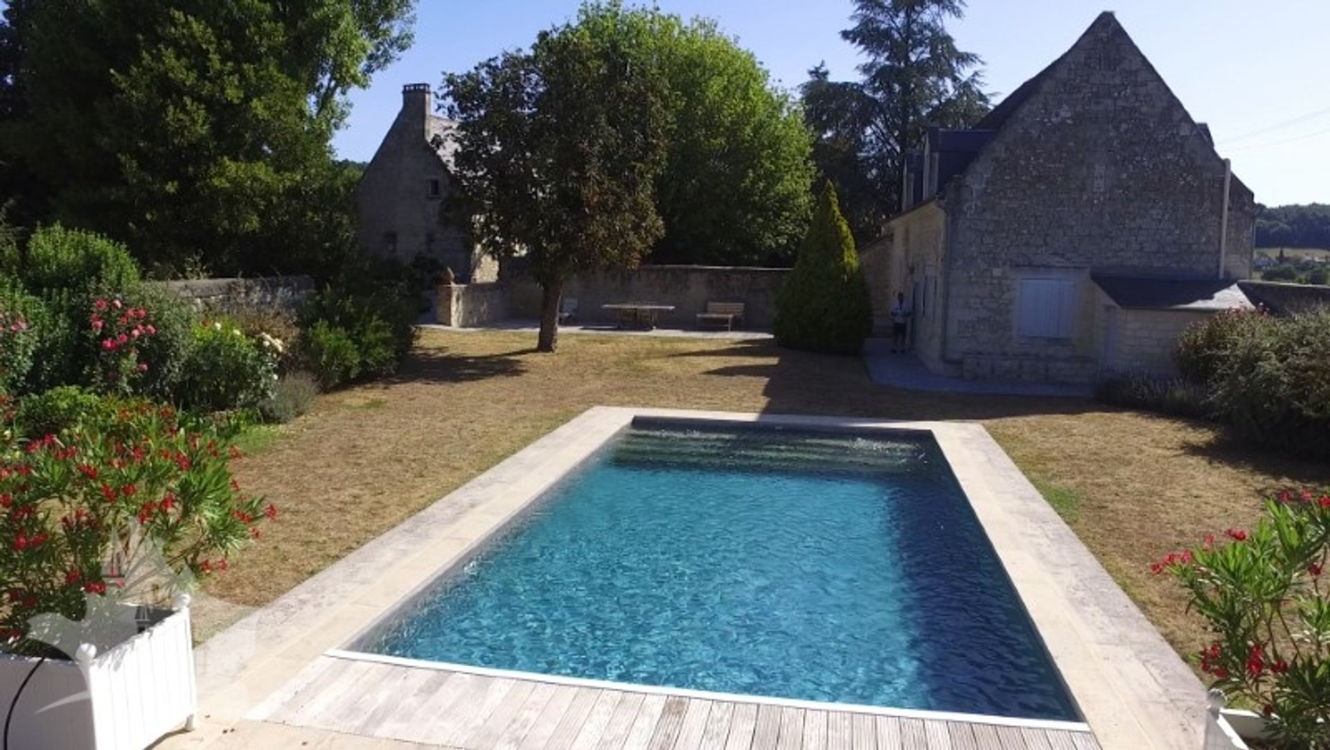 House in Chinon, Centre-Val de Loire 10100273