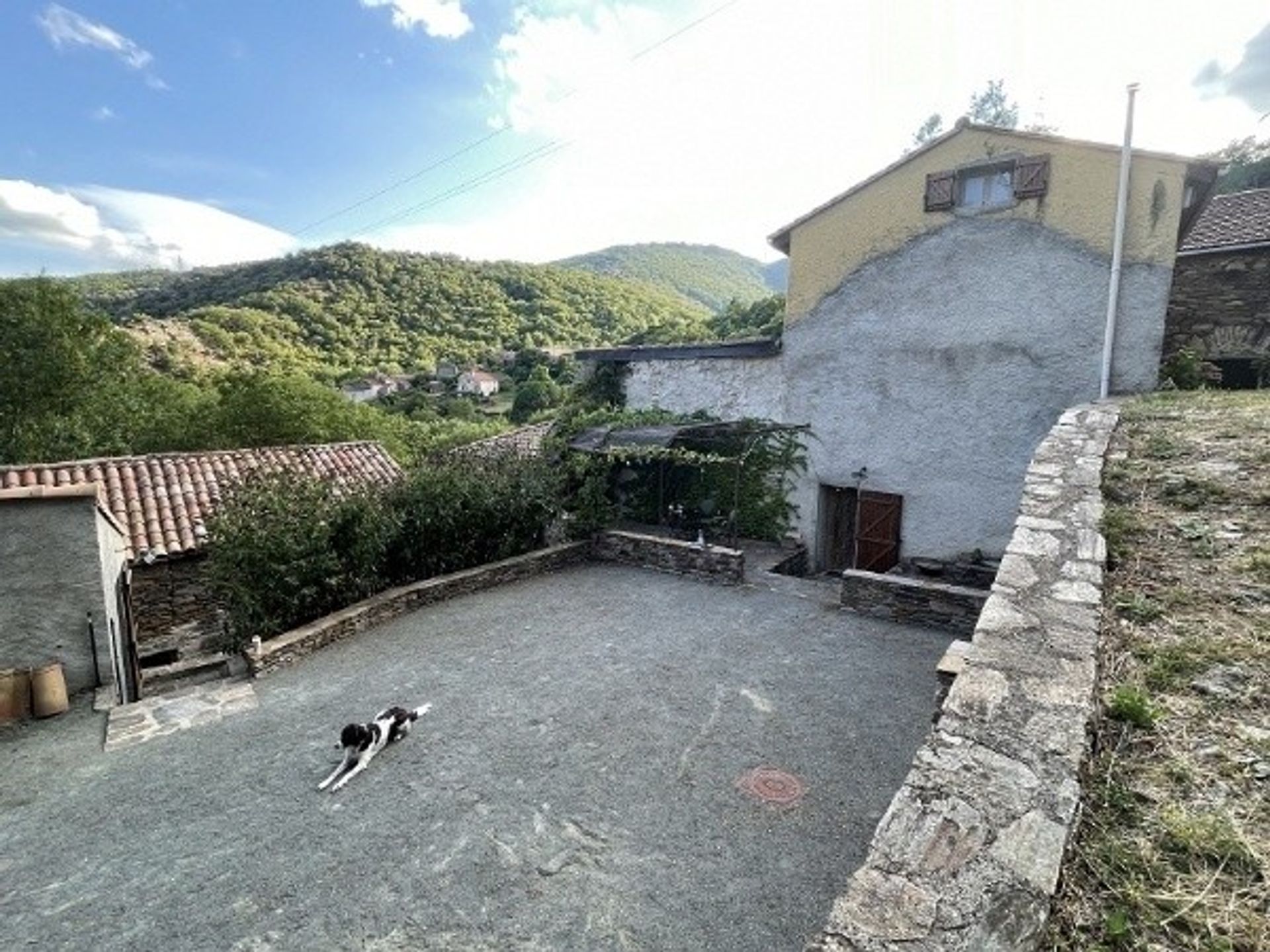 casa no Saint-Pons-De-Thomieres, Languedoc-Roussillon 10100287