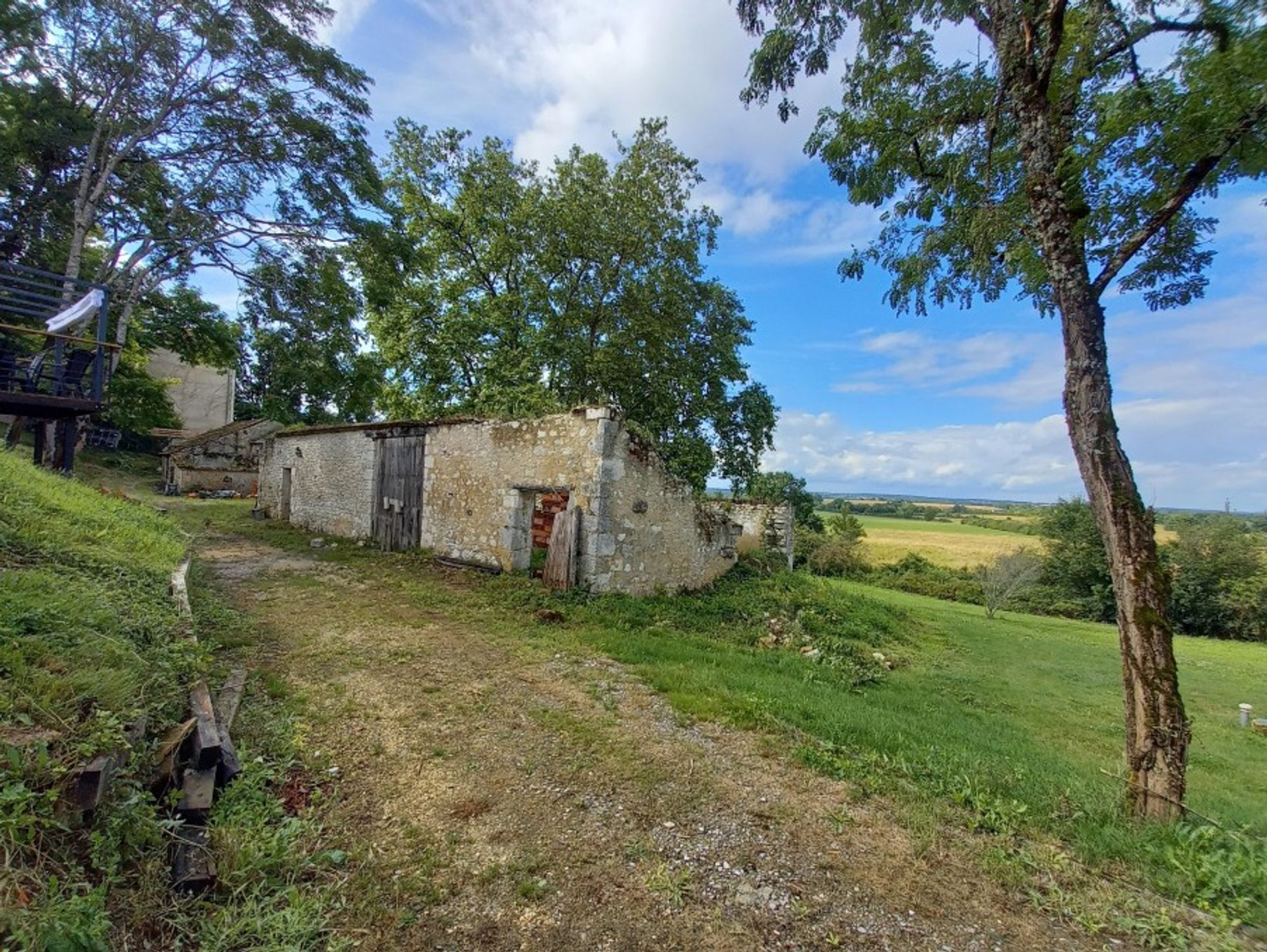 بيت في Issigeac, Aquitaine 10100294