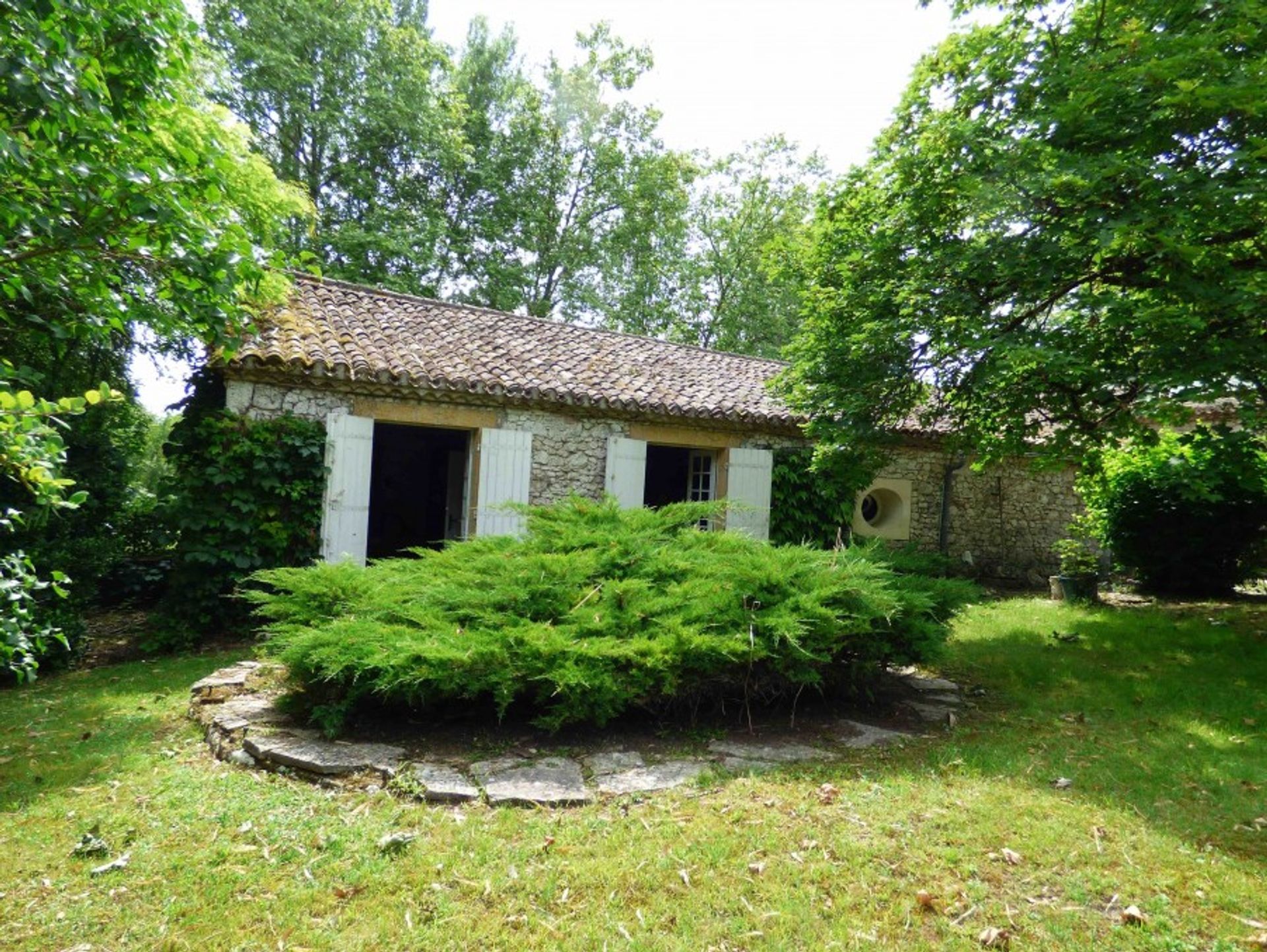 House in Issigeac, Nouvelle-Aquitaine 10100320