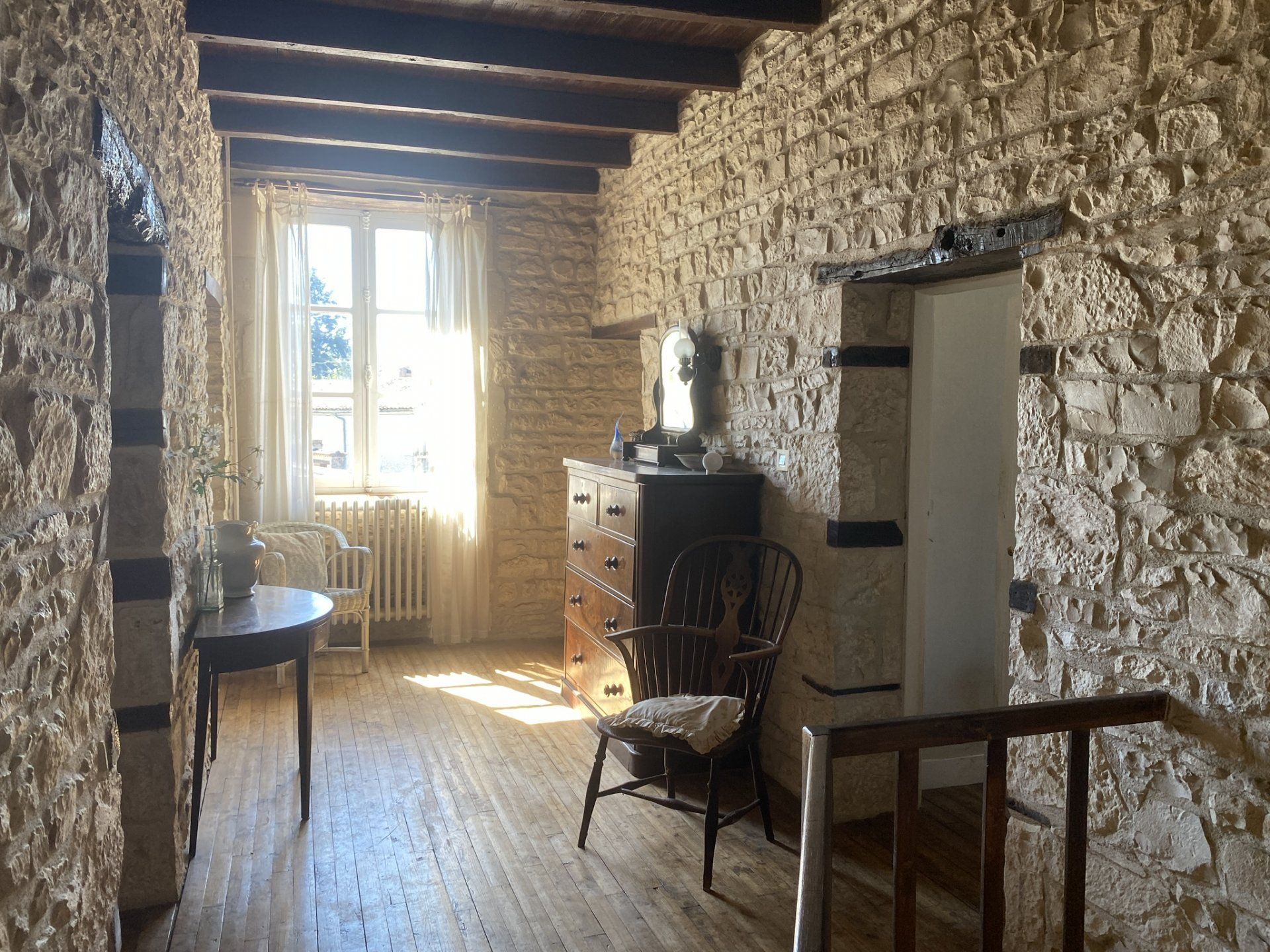 casa no Ruffec, Poitou-Charentes 10100463