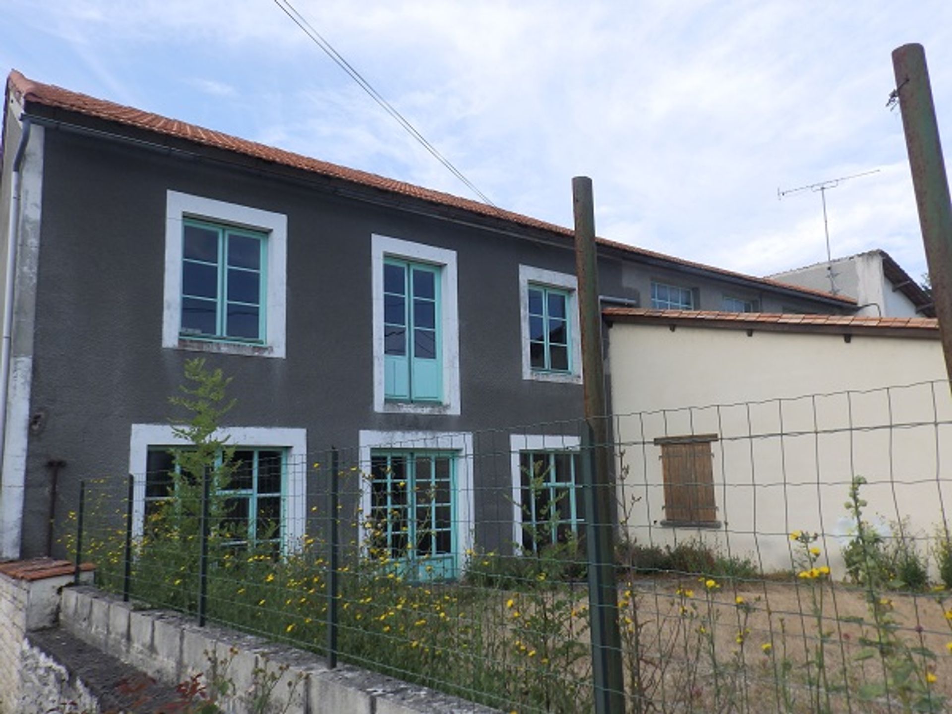 Condominio en Aigre, Poitou-Charentes 10100830