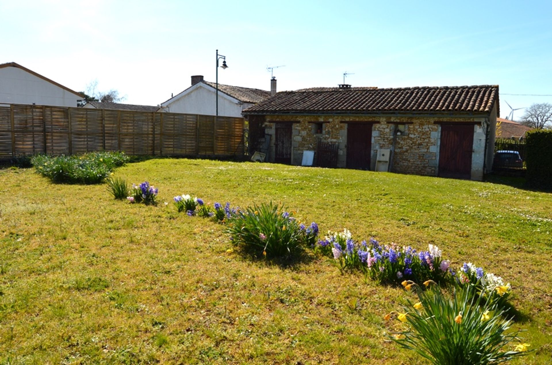 Земельные участки в Civray, Poitou-Charentes 10100850