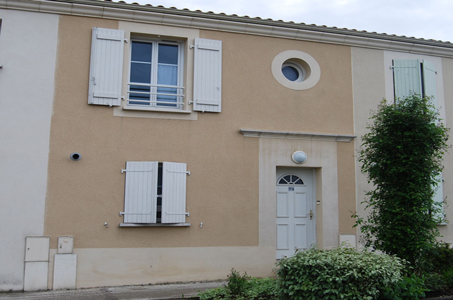 House in RUFFEC, Poitou-Charentes 10100867