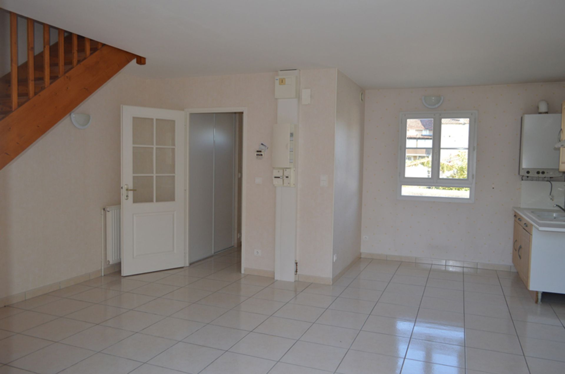 Huis in Ruffec, Nouvelle-Aquitanië 10100867