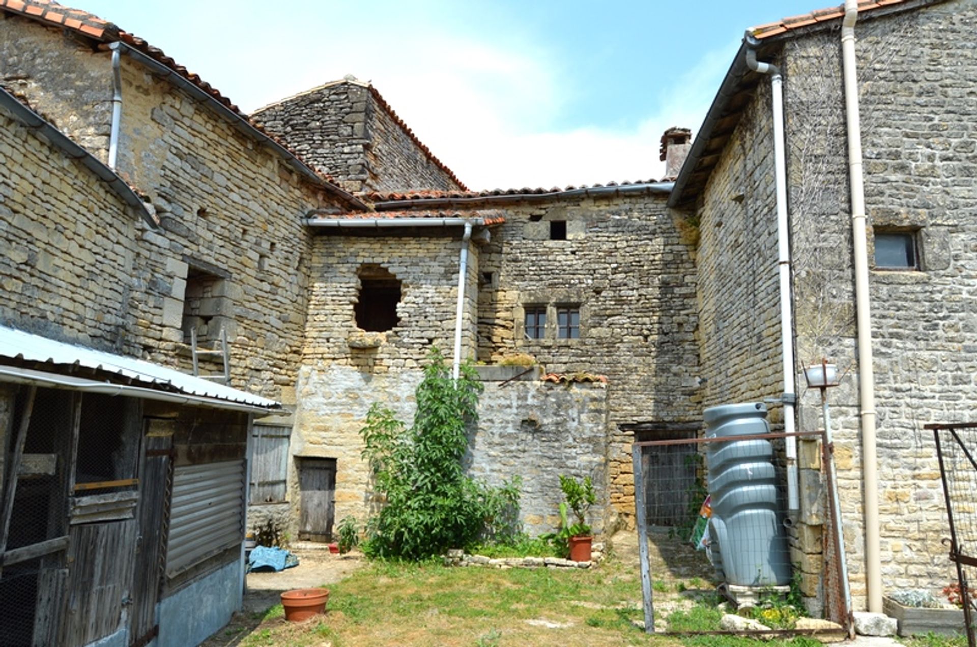 公寓 在 VILLEFAGNAN, Poitou-Charentes 10100886