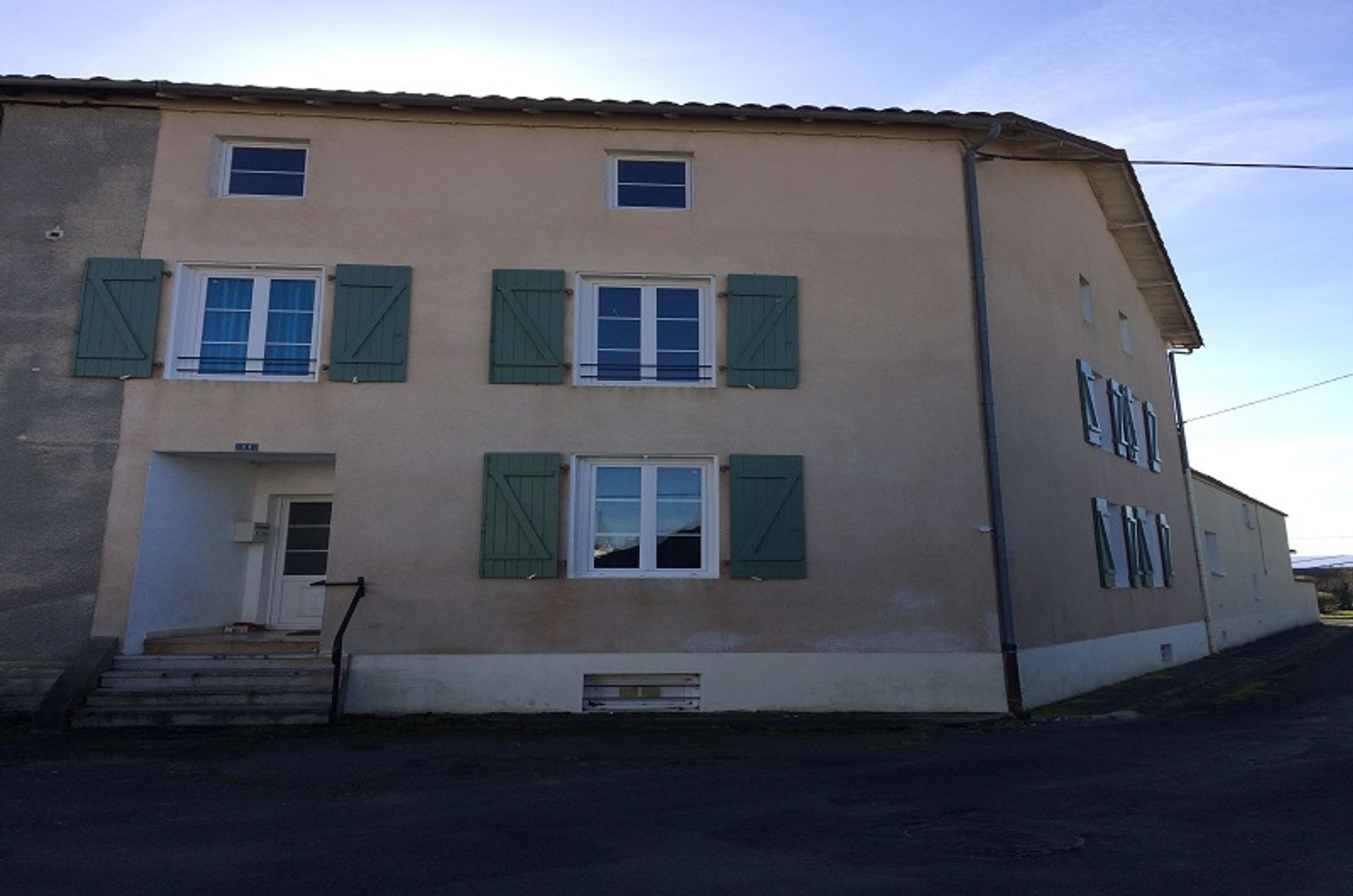 Hus i LEZAY, Poitou-Charentes 10100902