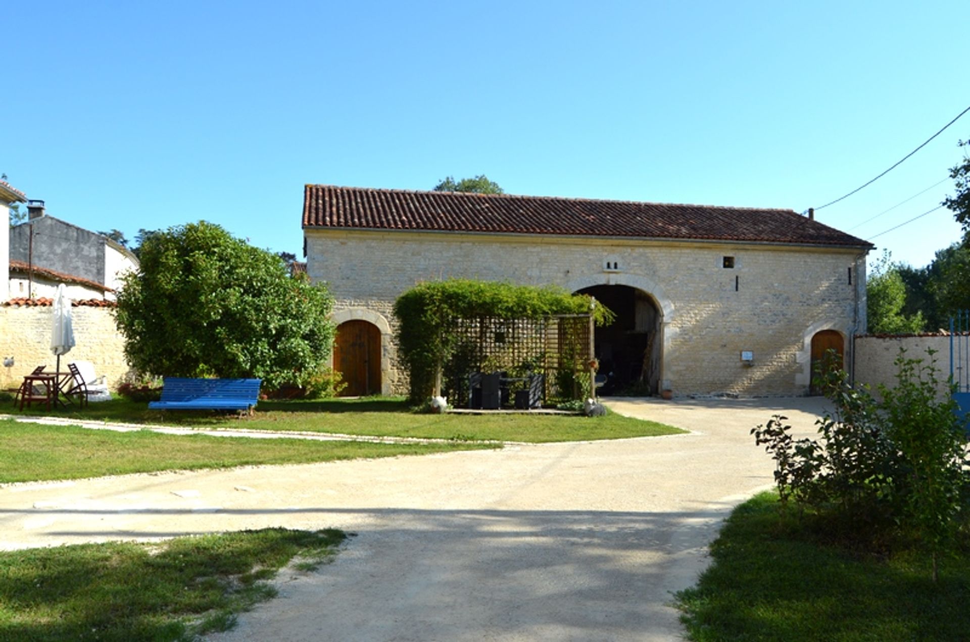 Autre dans Verteuil-sur-Charente, Poitou-Charentes 10101004