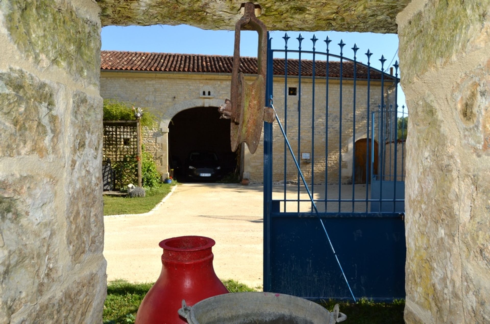 Otro en Verteuil-sur-Charente, Poitou-Charentes 10101004