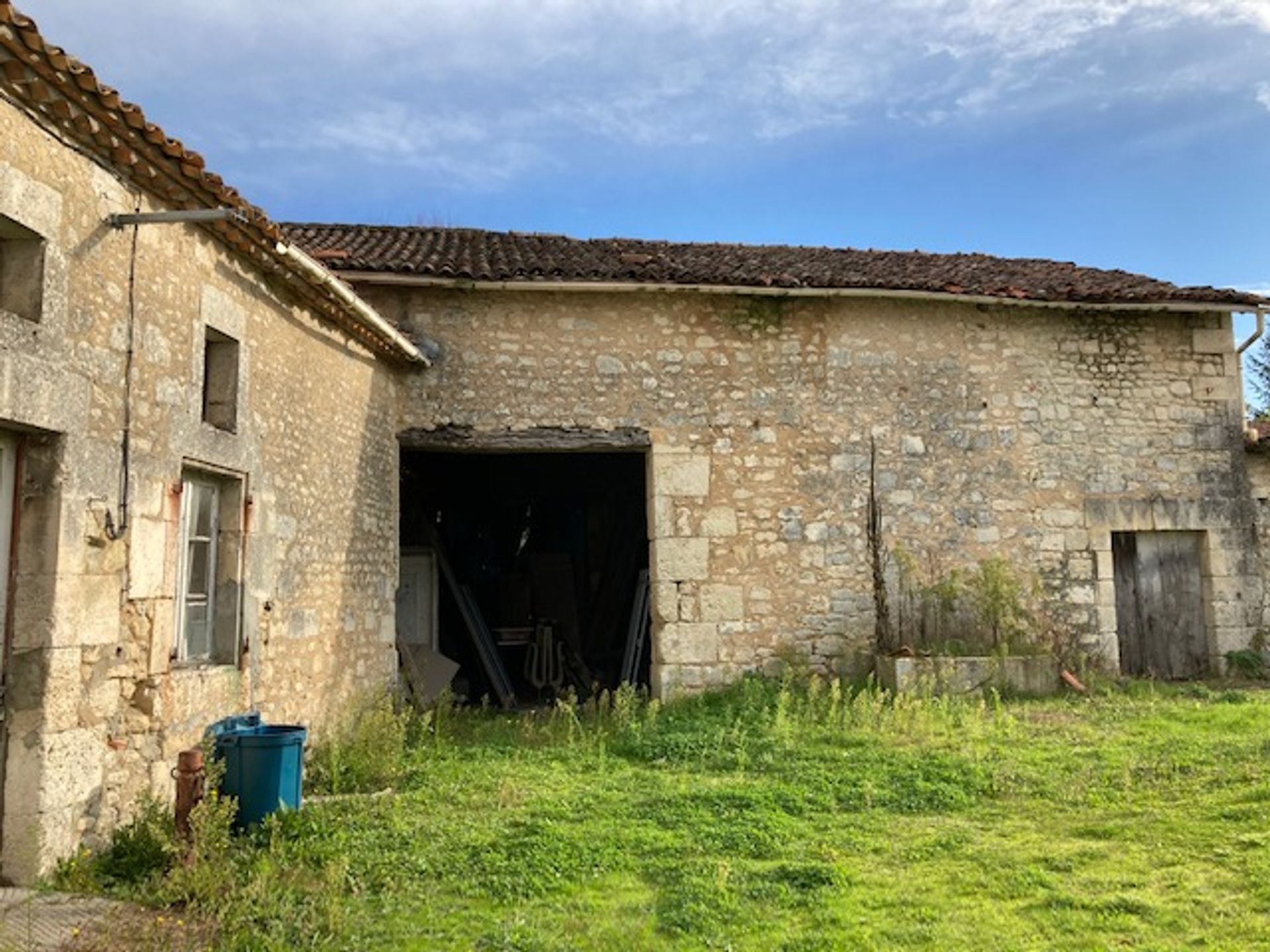 Hus i Villebois-Lavalette, Nouvelle-Aquitaine 10101062